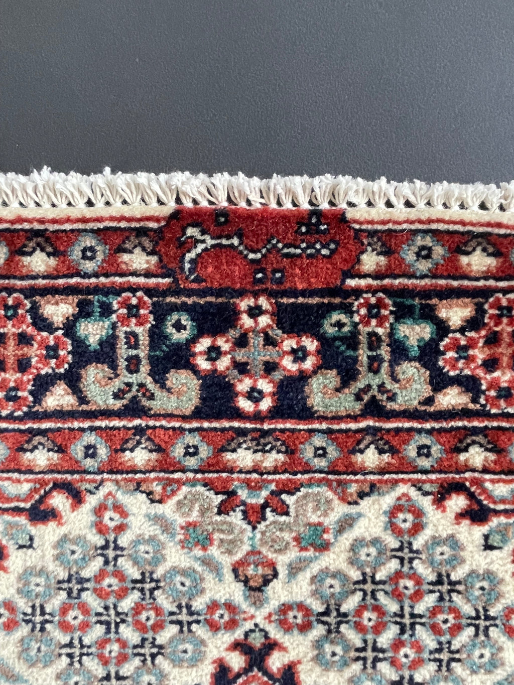 Kashmir rug 90 × 64 cm