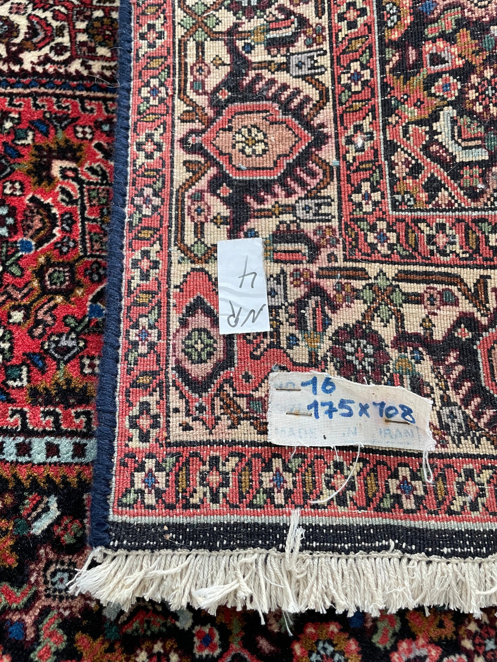 Bidjar Rug 175 × 104 cm