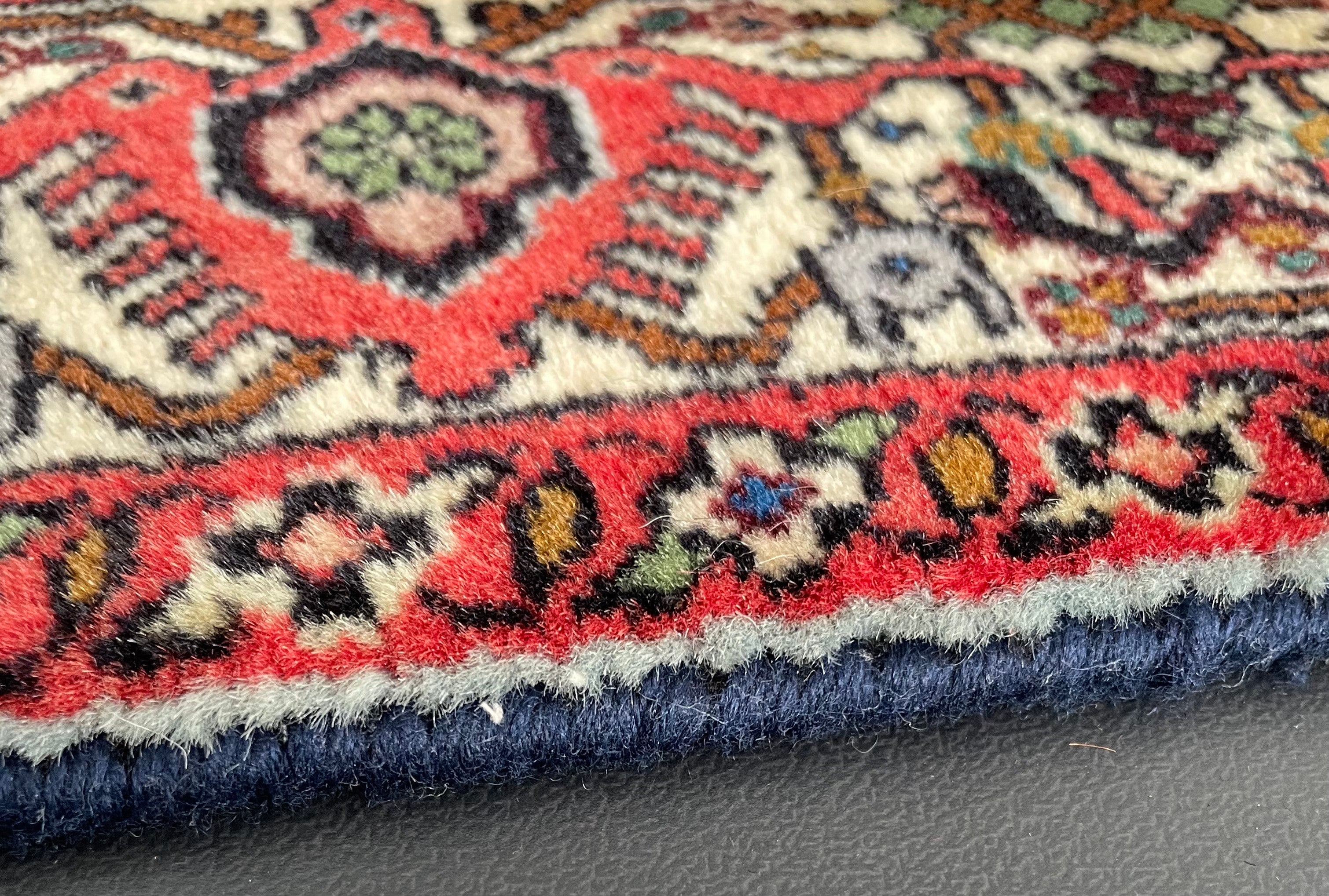 Bidjar Rug 175 × 104 cm