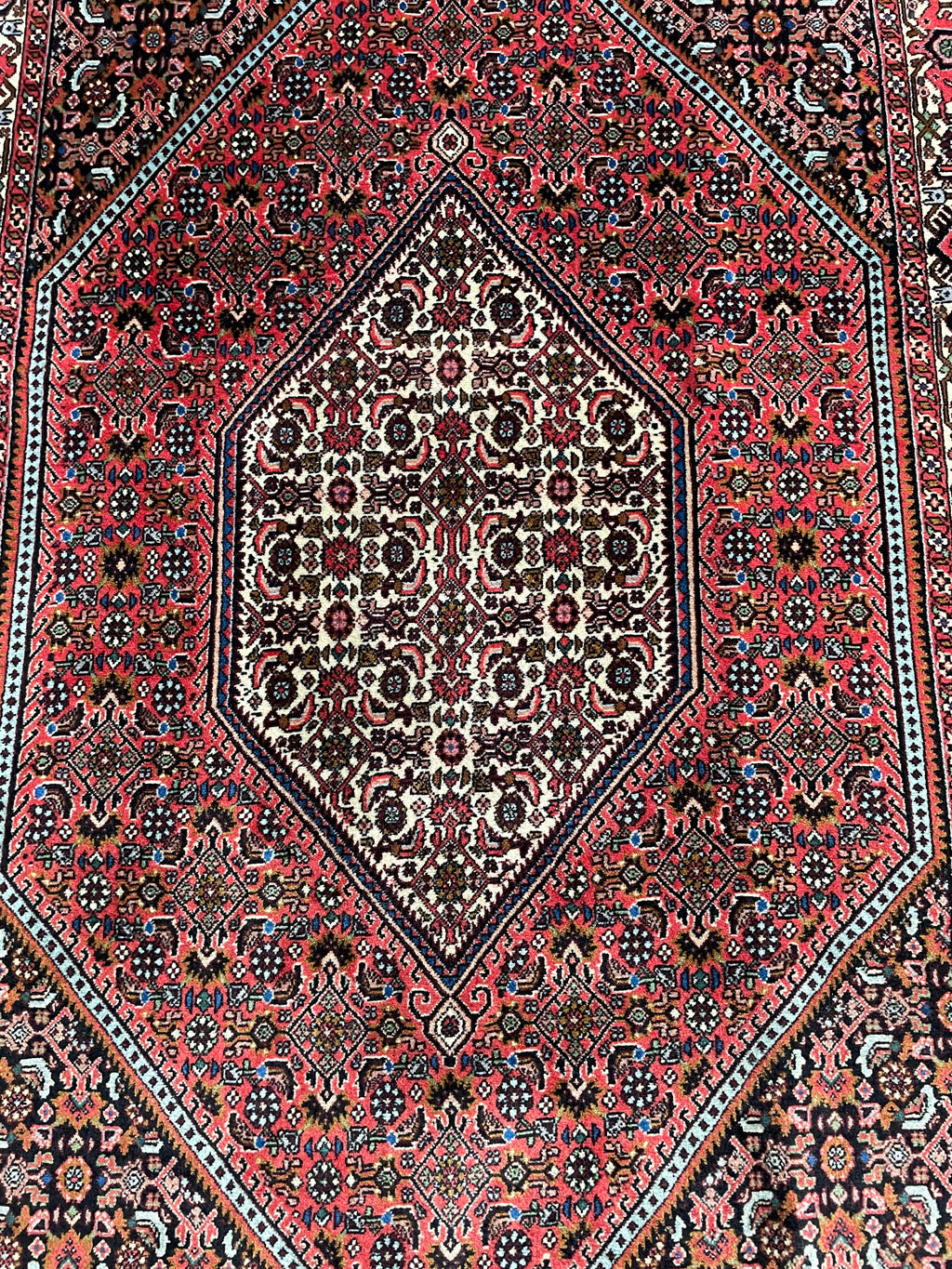 Bidjar Rug 175 × 104 cm