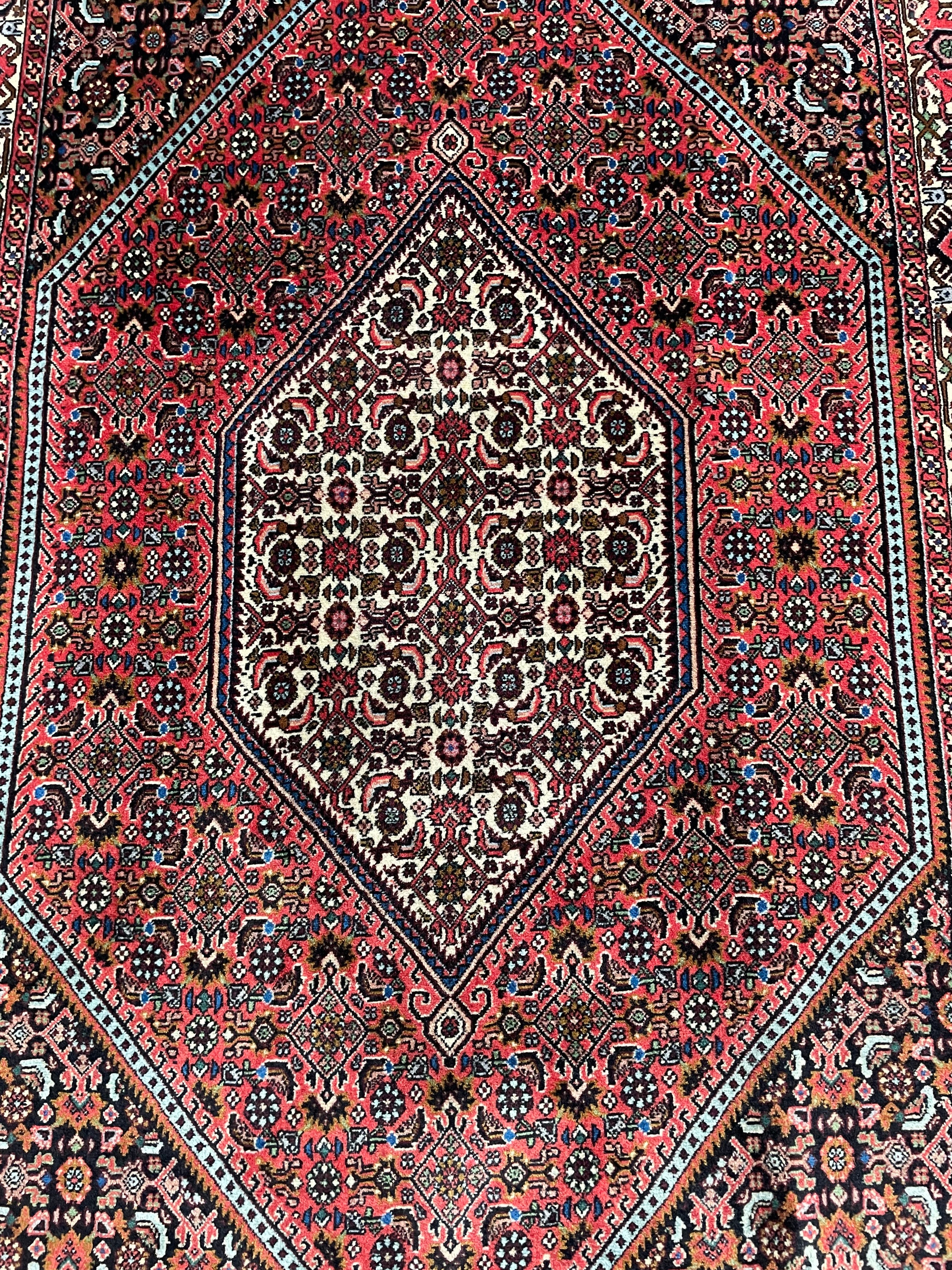Bidjar Rug 175 × 104 cm