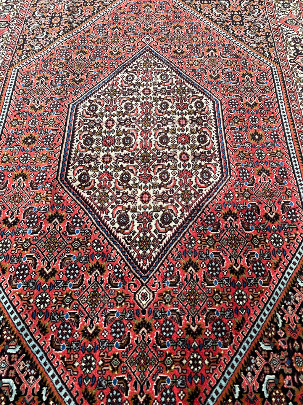 Bidjar Rug 175 × 104 cm