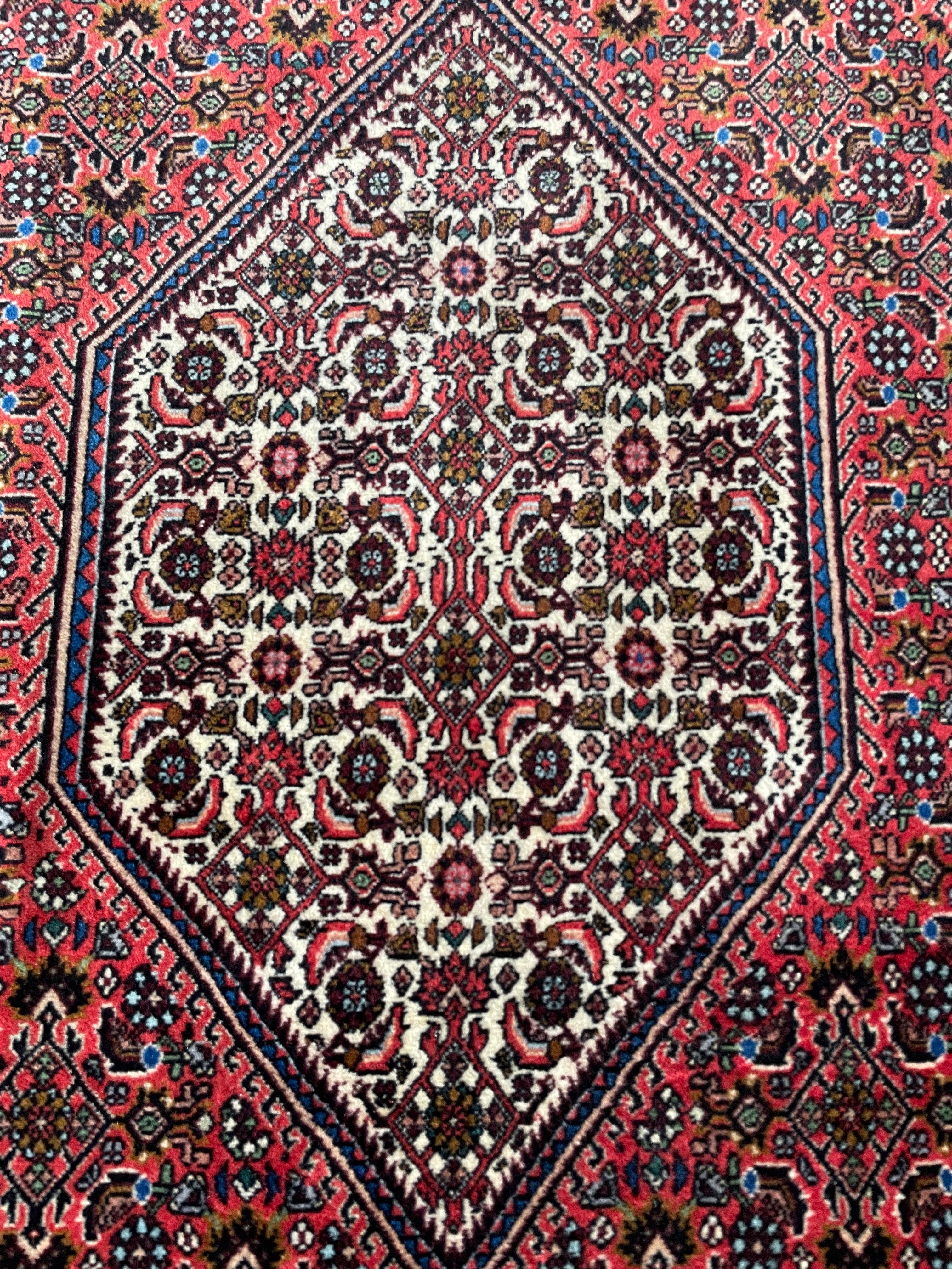 Bidjar Rug 175 × 104 cm