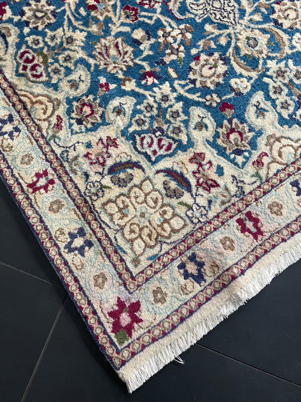 Nain rug 185 × 112 cm
