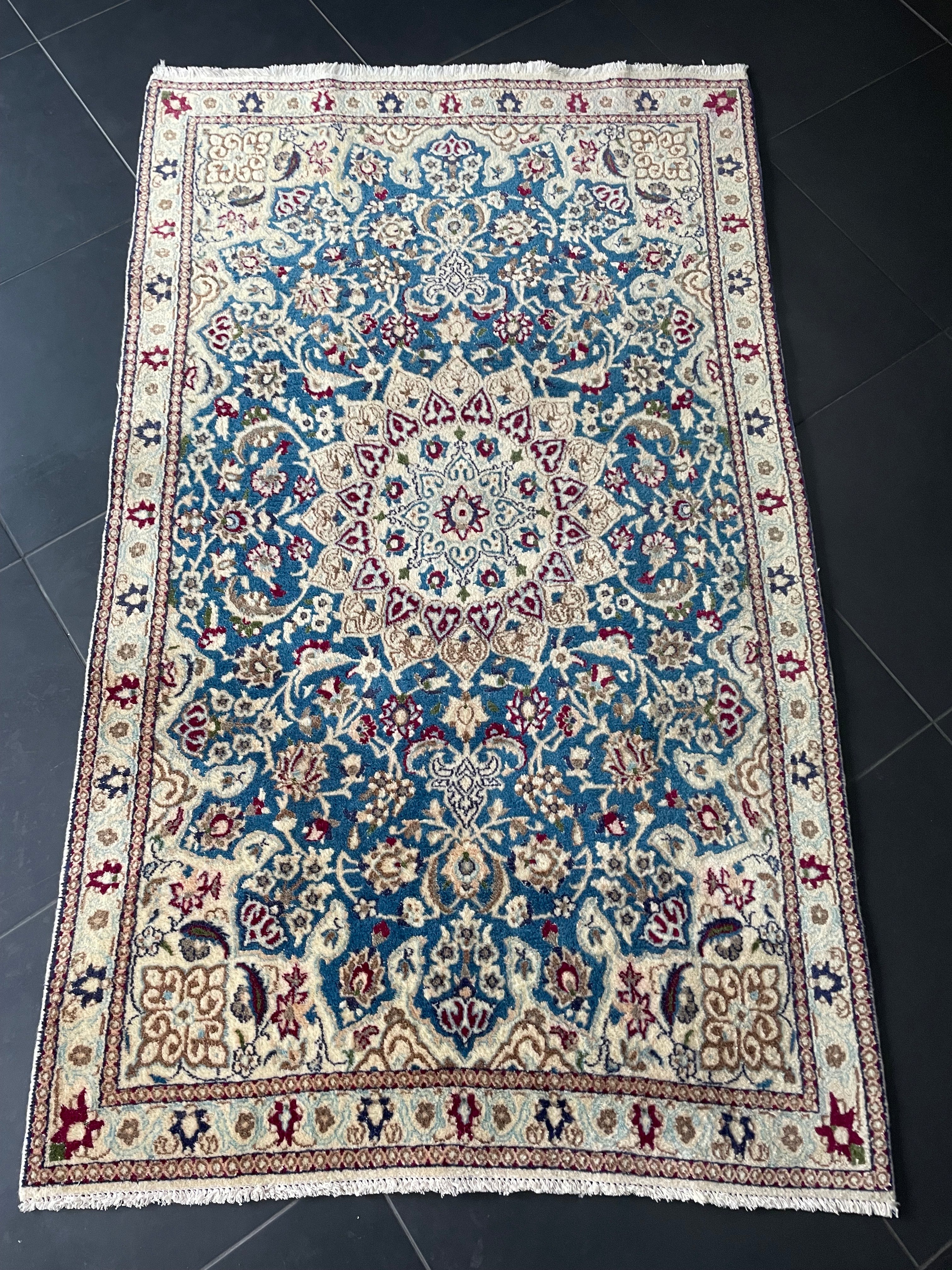 Nain rug 185 × 112 cm