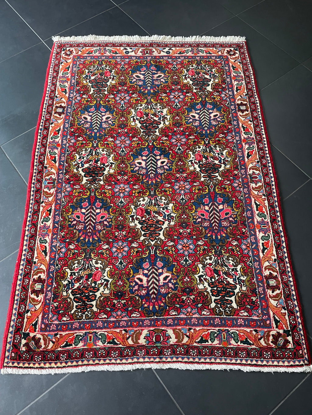 Bachtiar 163 x 109 cm