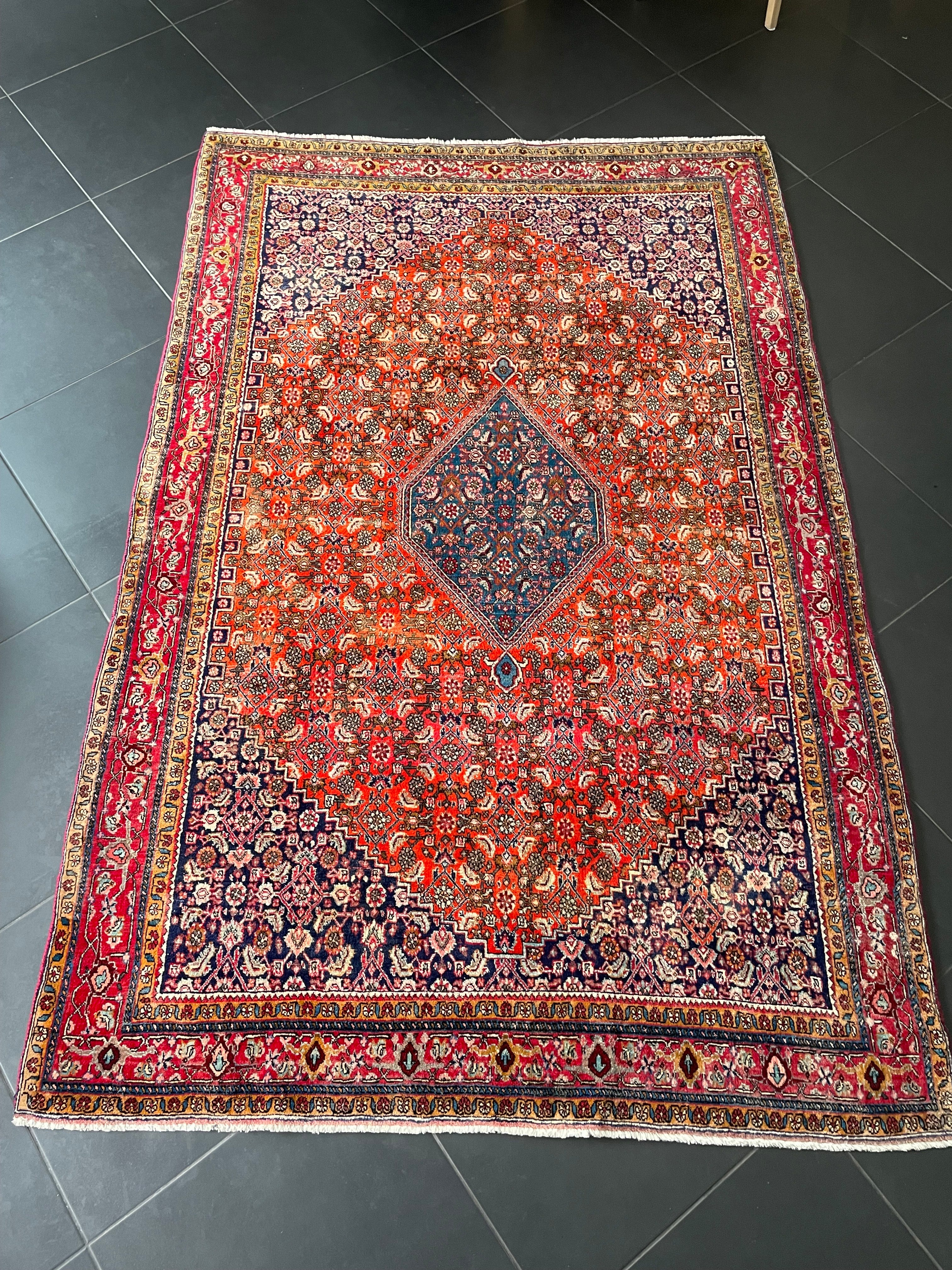 Bidjar rug 225 × 150 cm