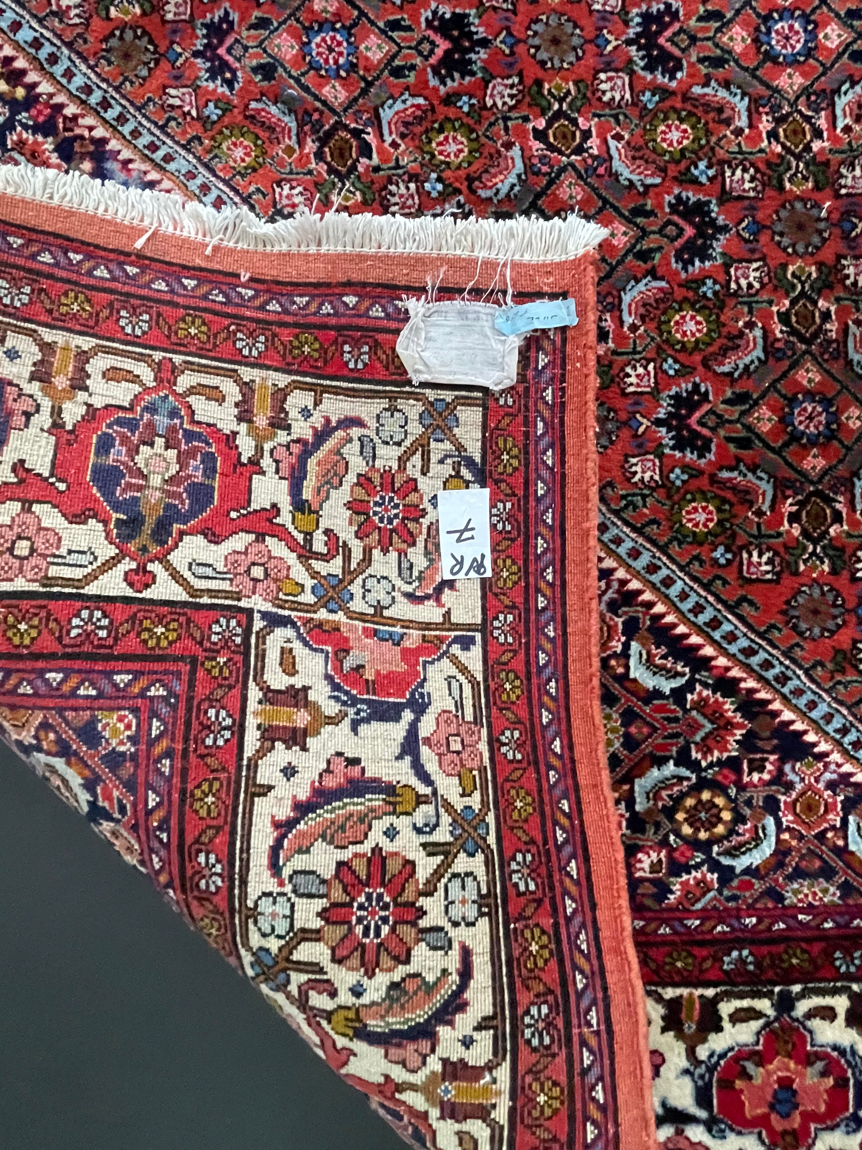 Bidjar rug 200 × 200 cm
