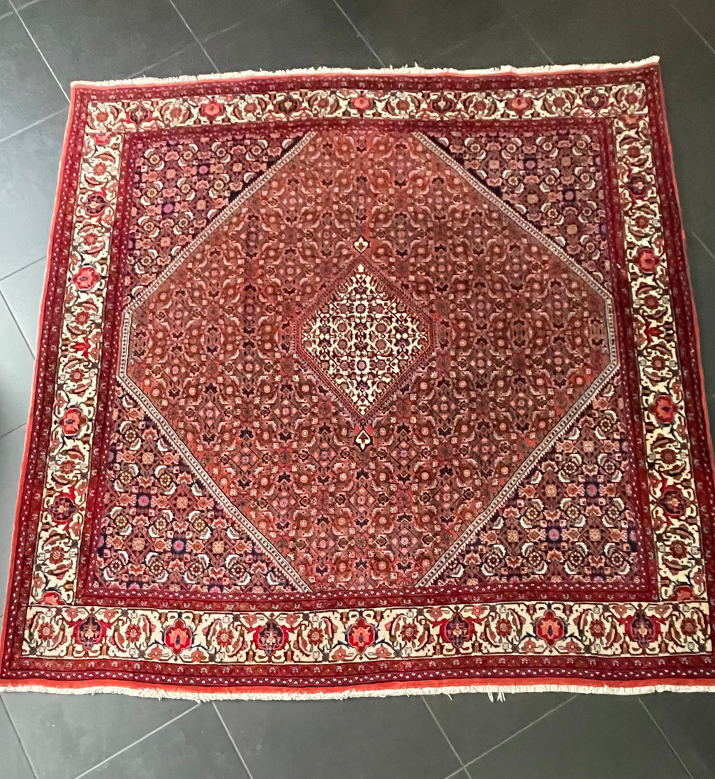 Bidjar rug 200 × 200 cm