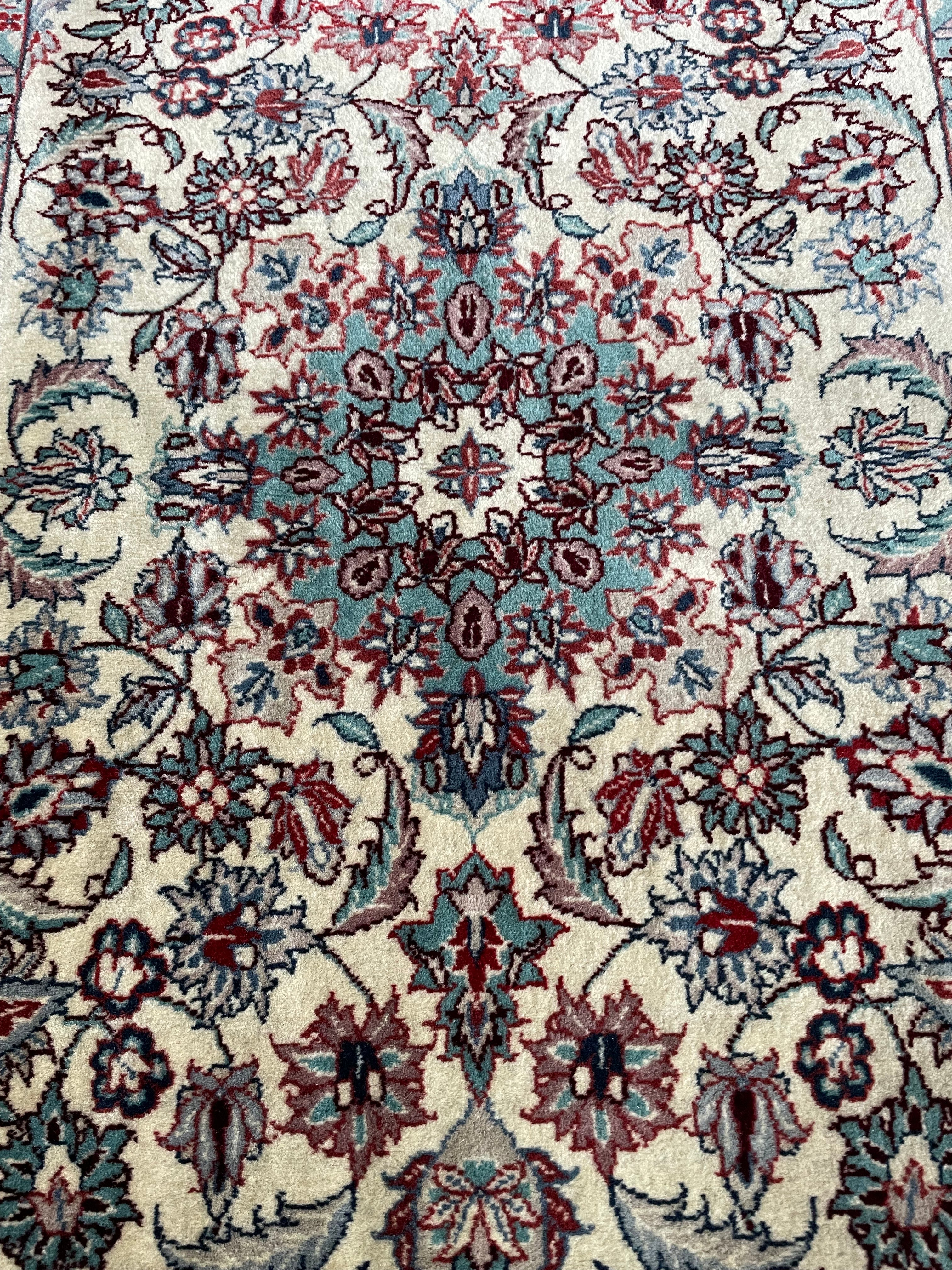 Sarough rug 125 × 70 cm