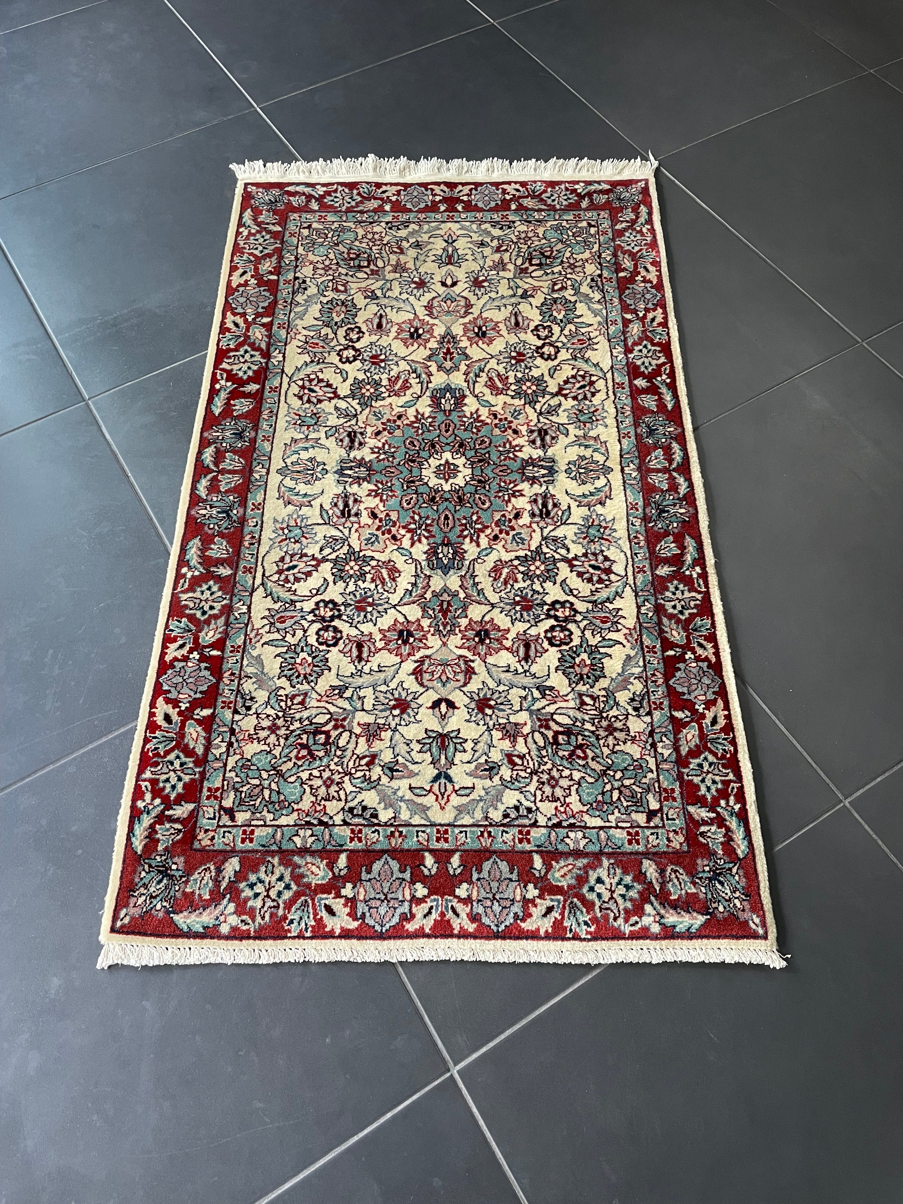 Sarough rug 125 × 70 cm