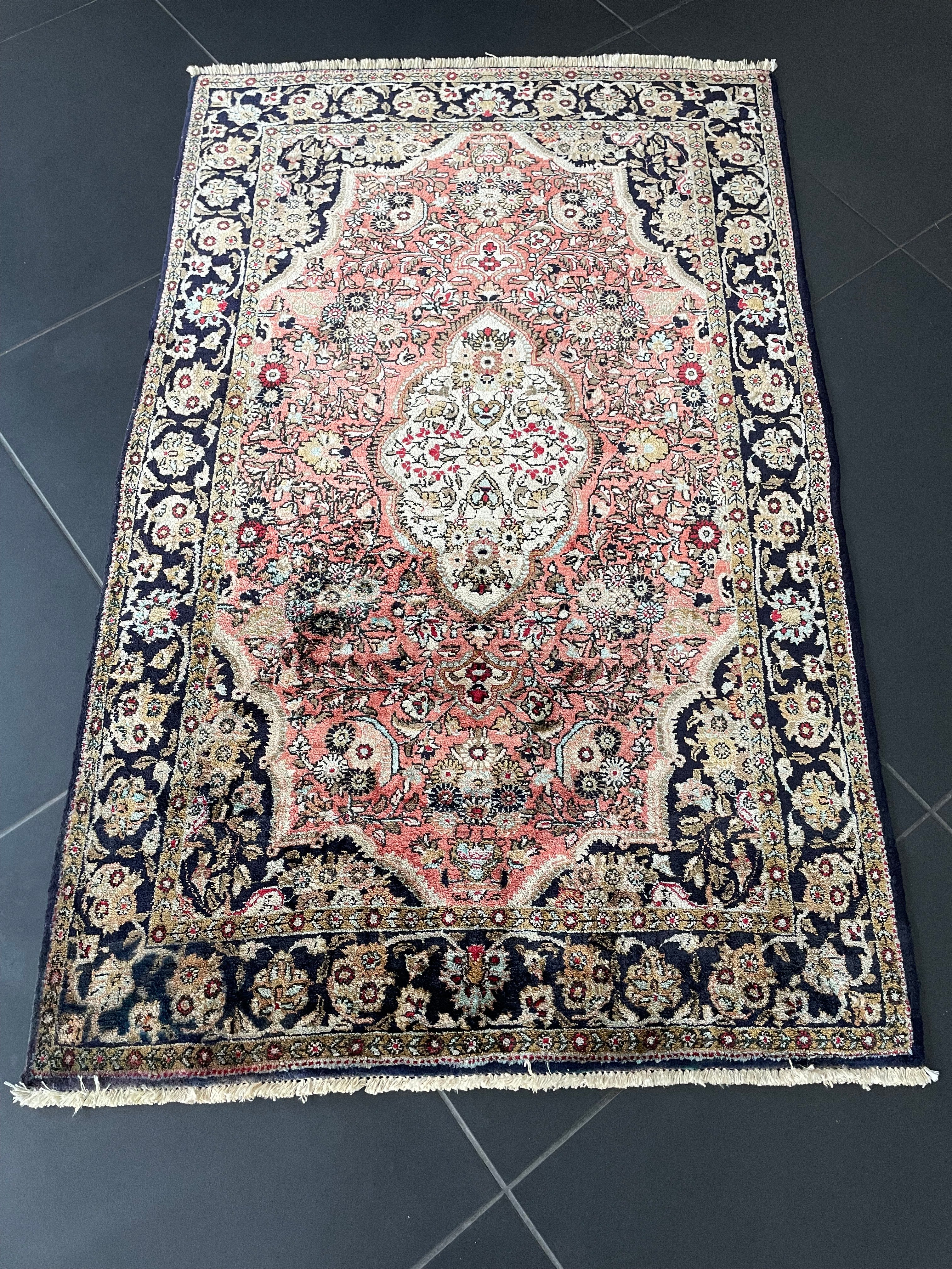 Qom 124 × 78 cm