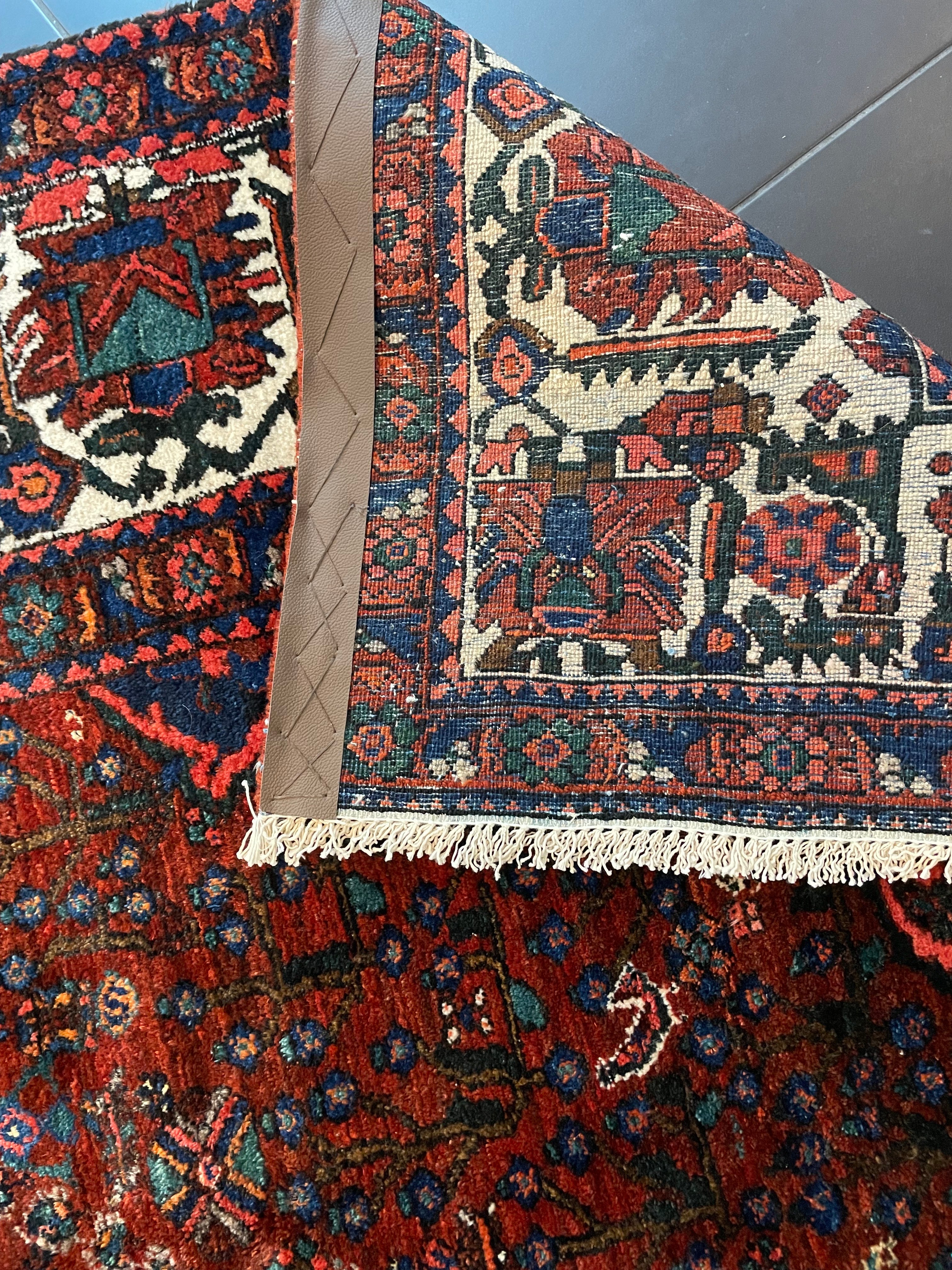 Gashghai Rug 312 × 210 cm