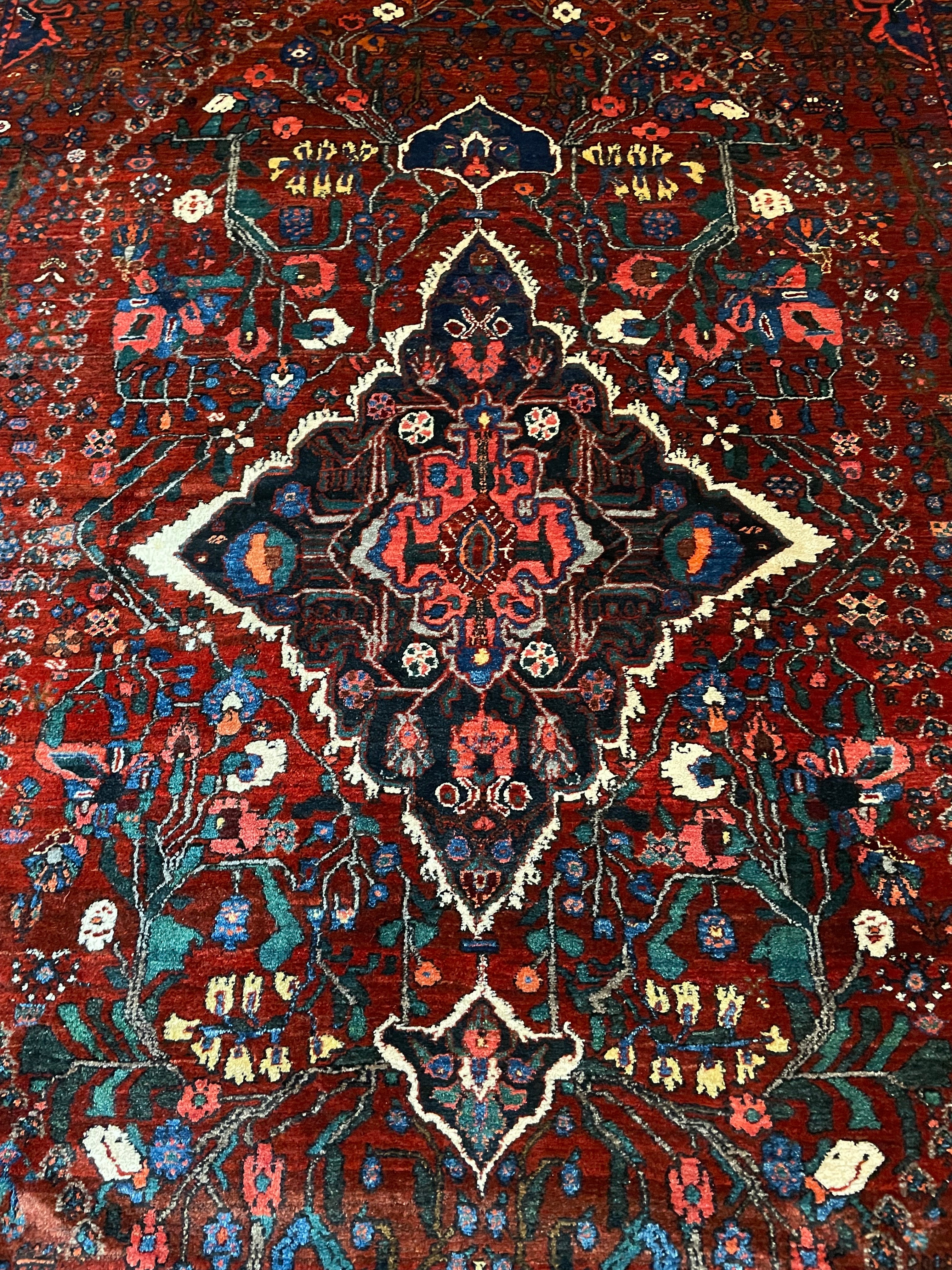 Gashghai Rug 312 × 210 cm
