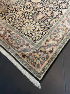 Kashmir Silk Rug 280 × 180 cm