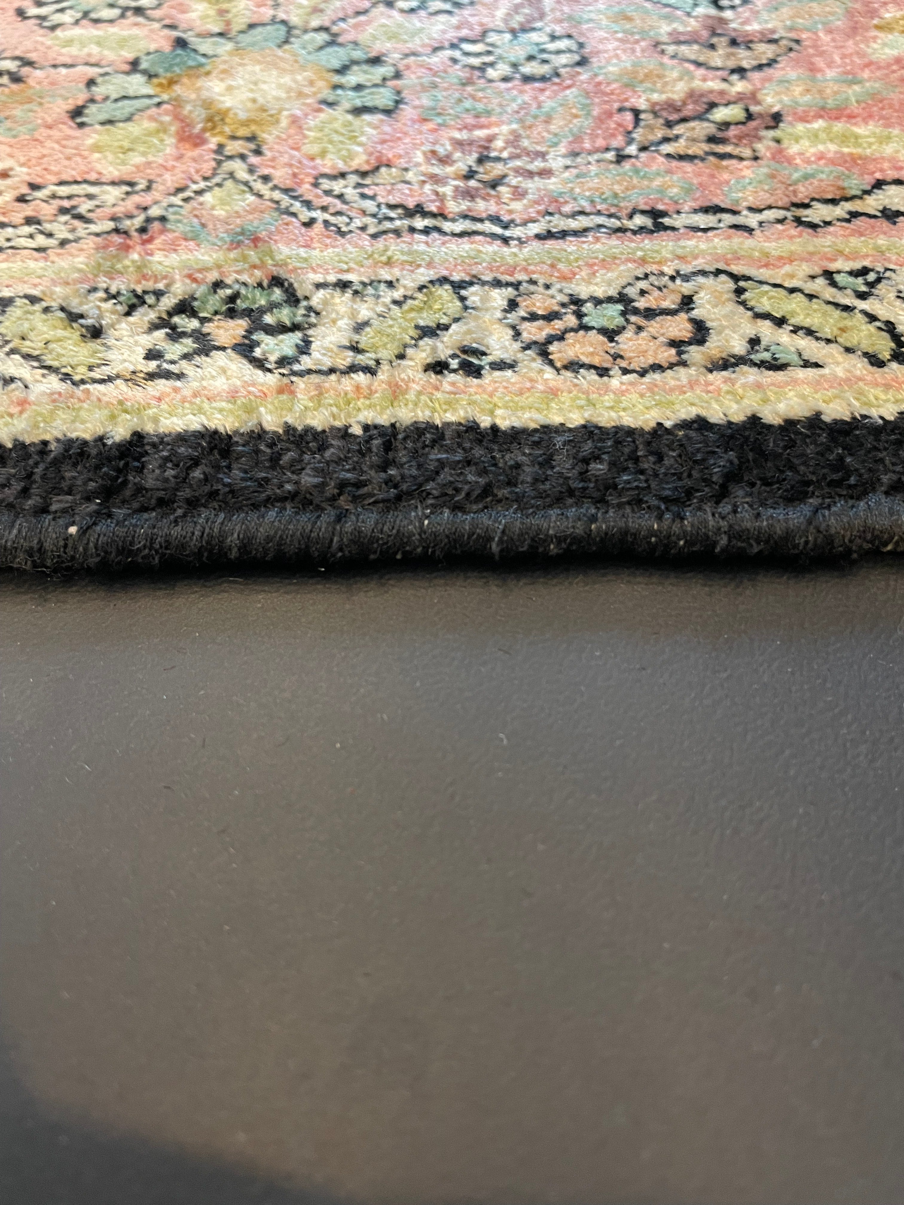 Kashmir Silk Rug 280 × 180 cm