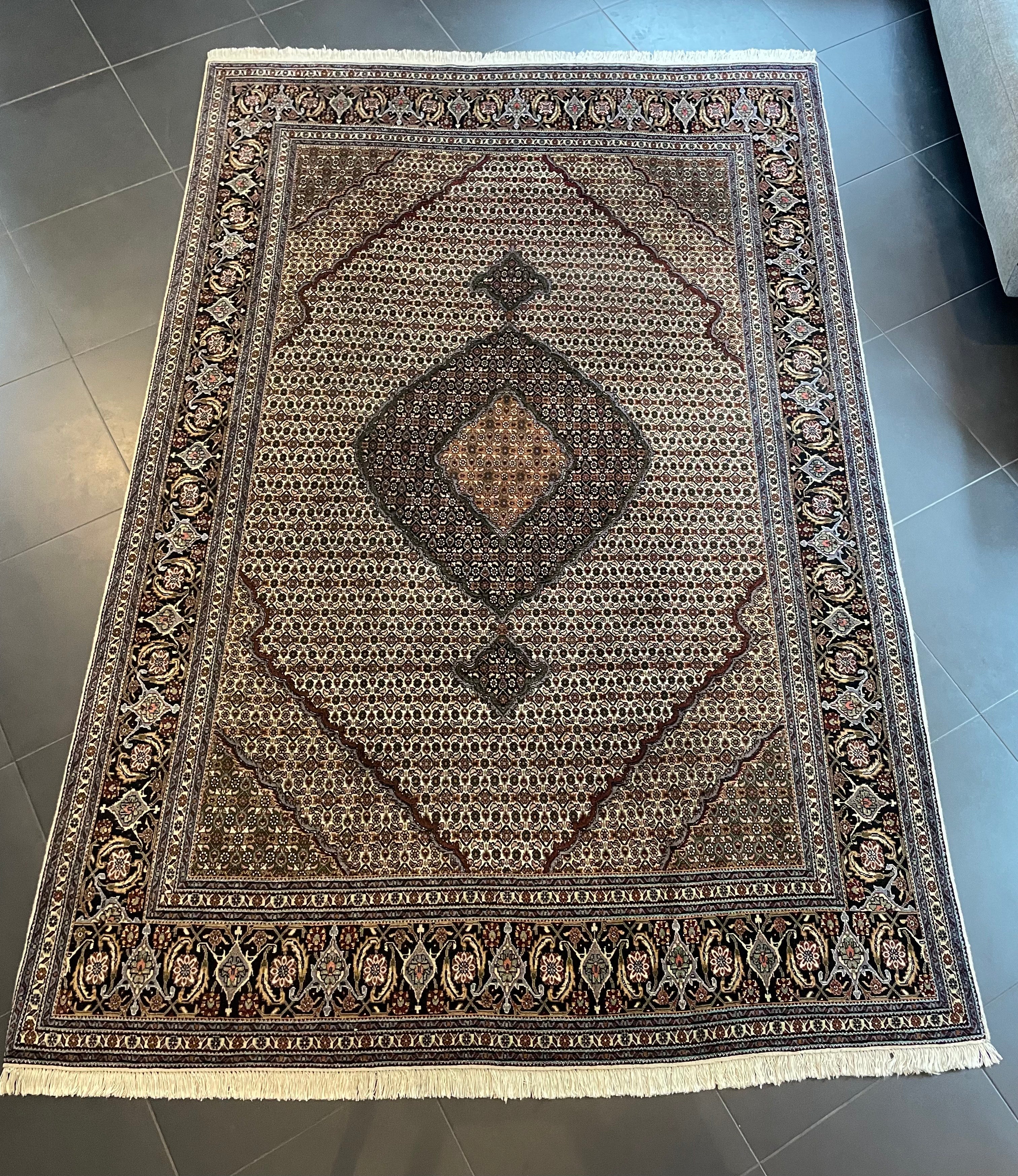 Tabriz Rug 300 × 200 cm
