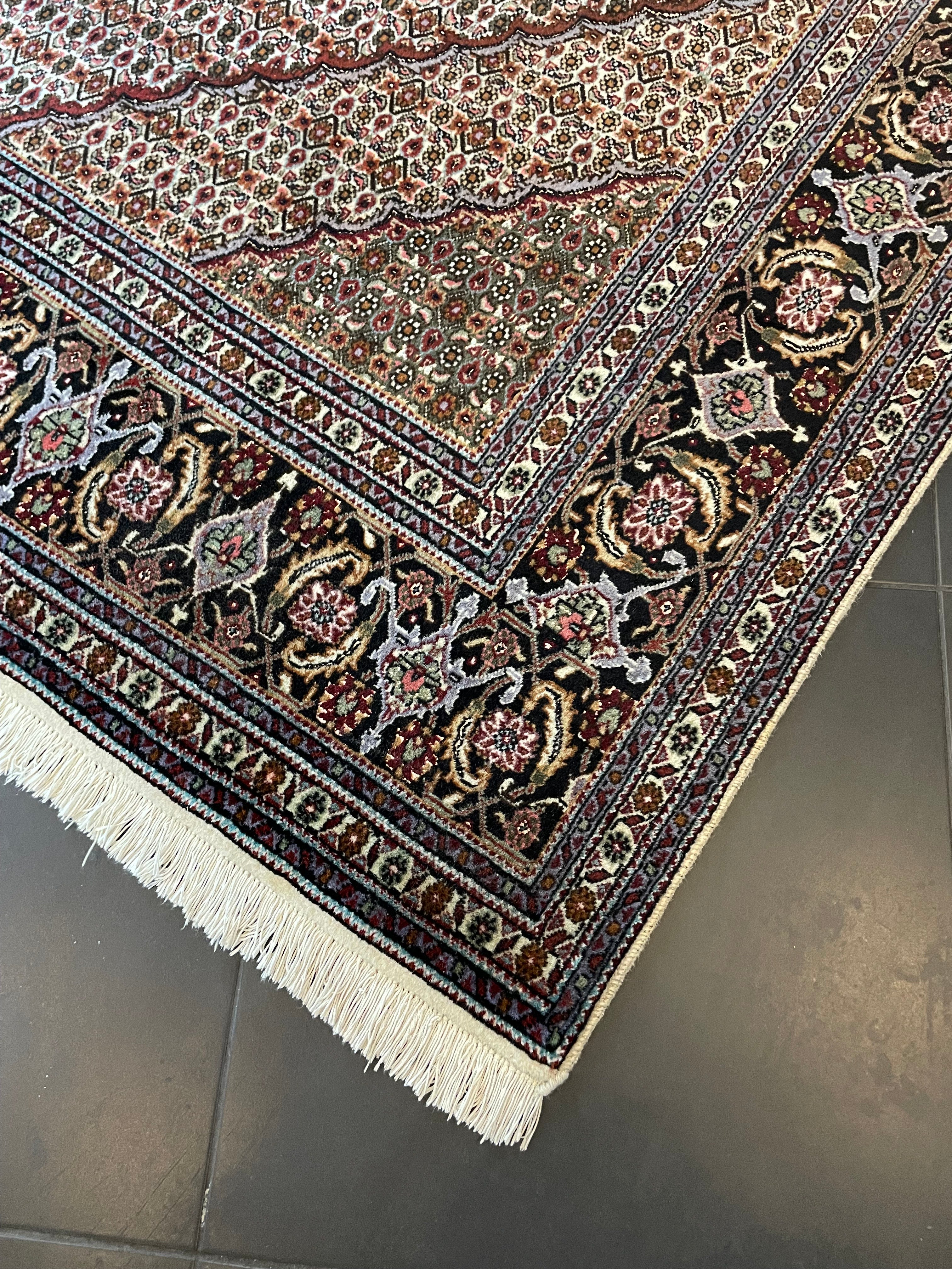 Tabriz Rug 300 × 200 cm