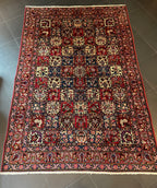 Bakhtiari Rug 300 × 200 cm