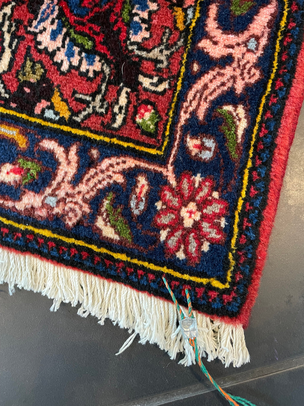 Bakhtiari Rug 300 × 200 cm