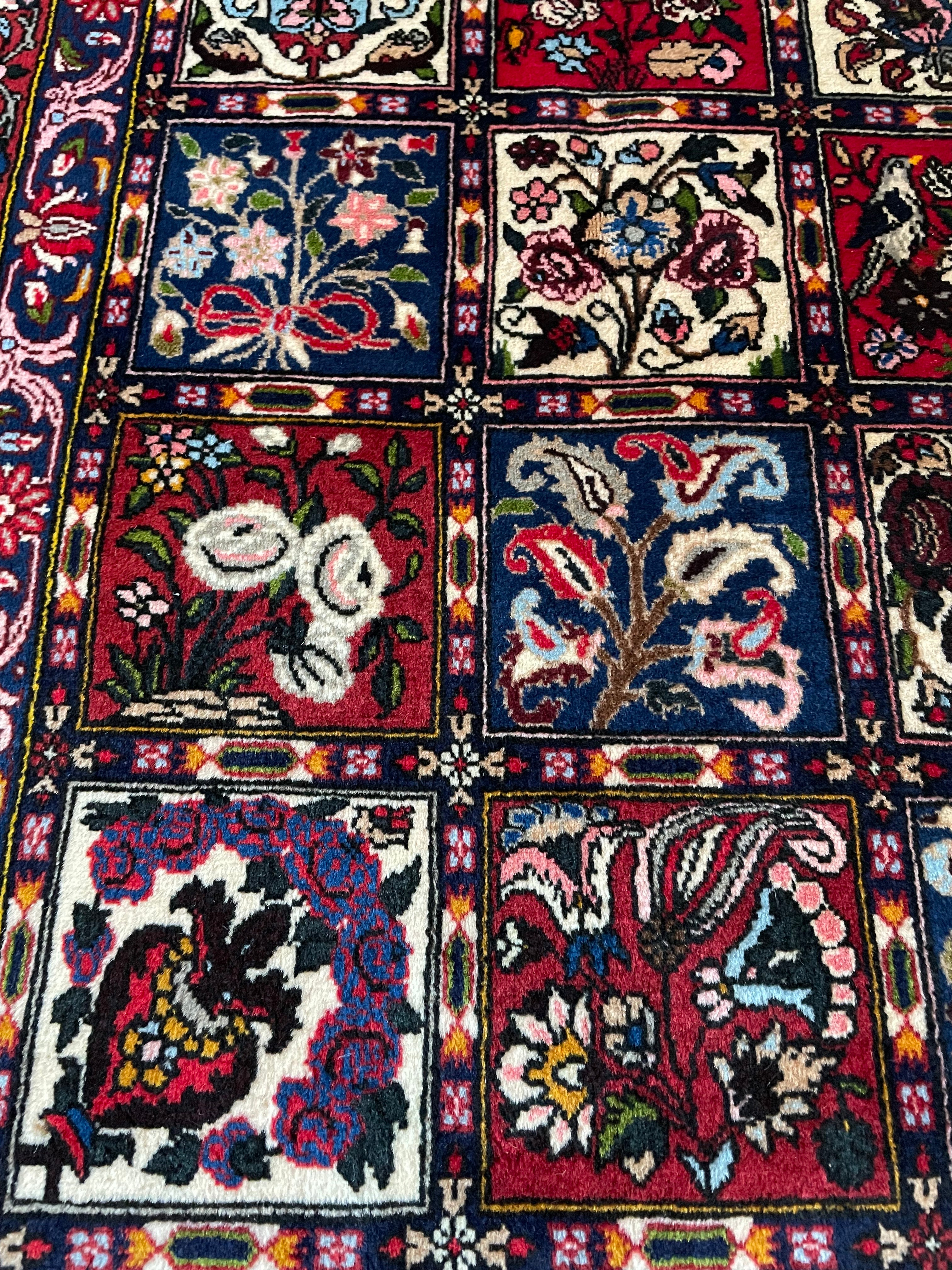 Bakhtiari Rug 300 × 200 cm