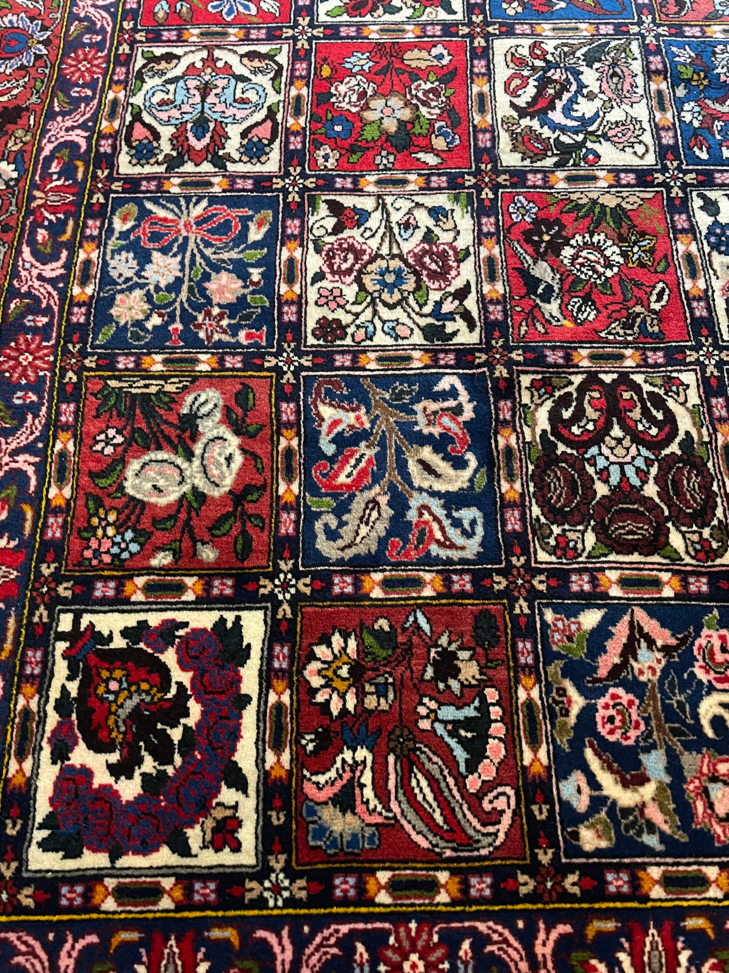 Bakhtiari Rug 300 × 200 cm