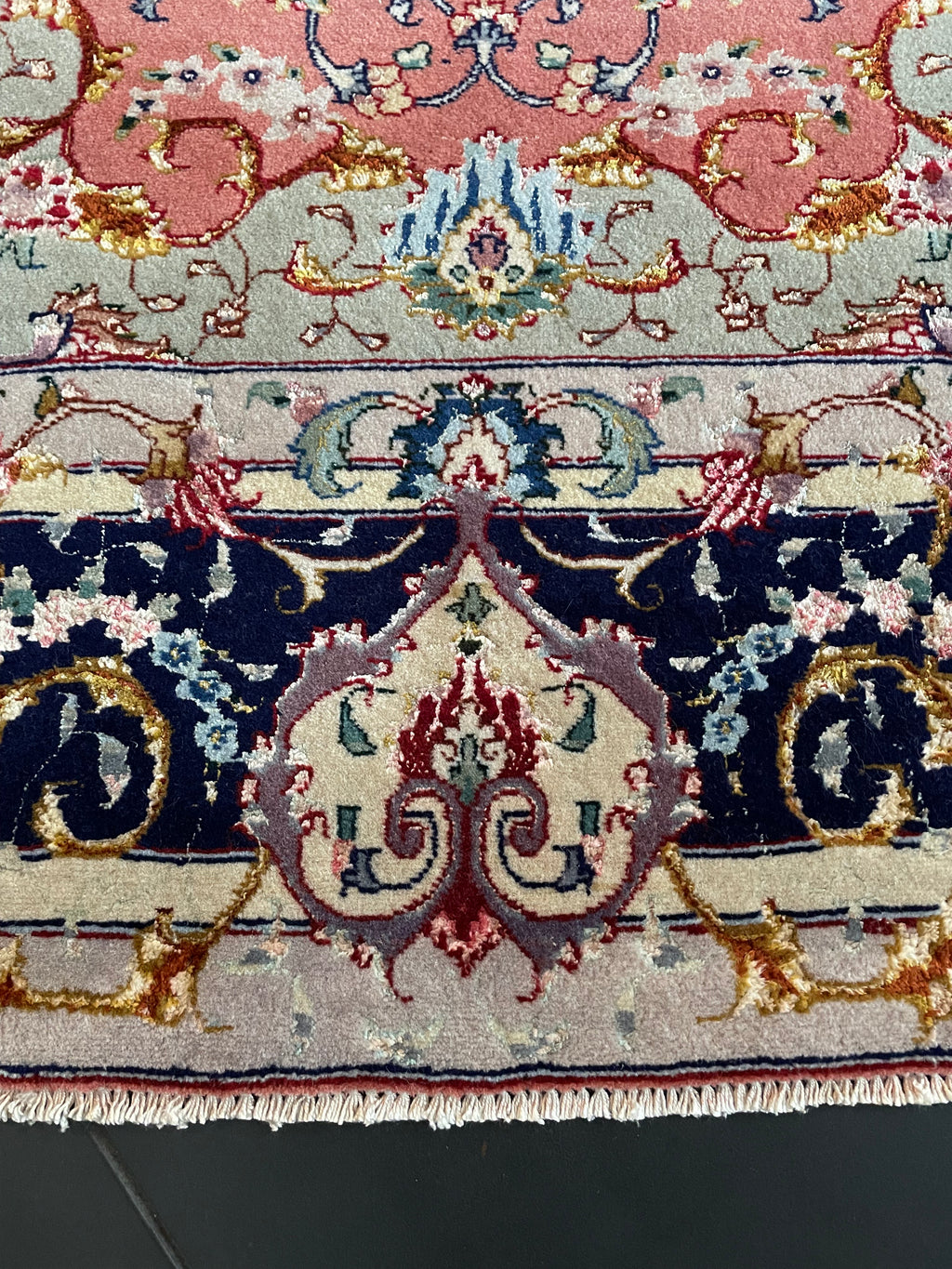Tabriz Rug 206 × 149 cm