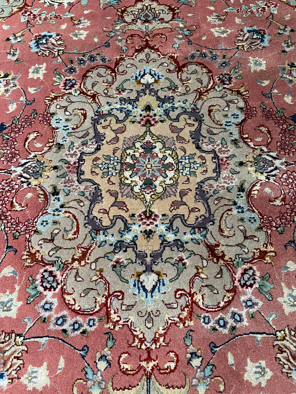 Tabriz Rug 206 × 149 cm