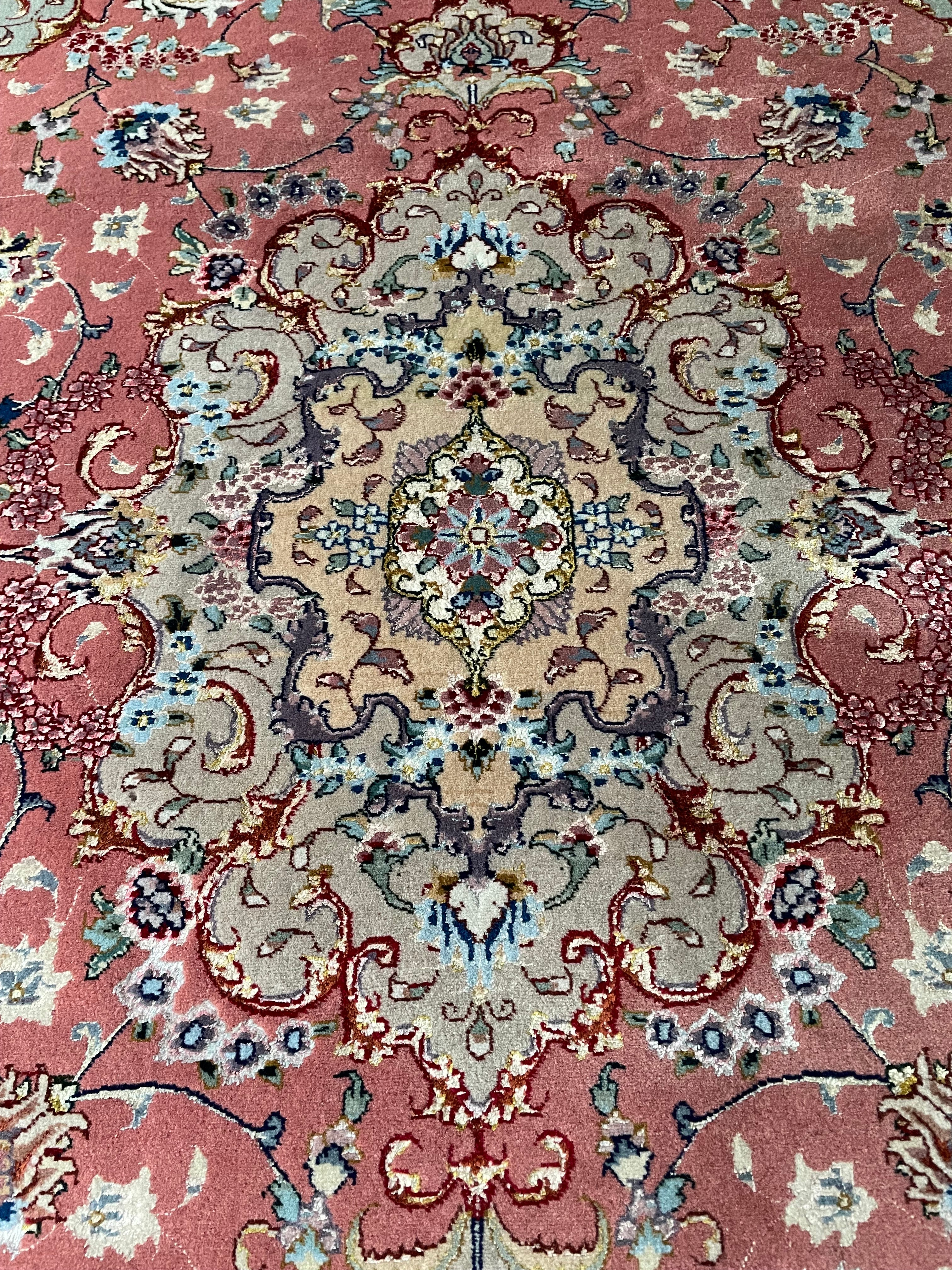 Tabriz Rug 206 × 149 cm