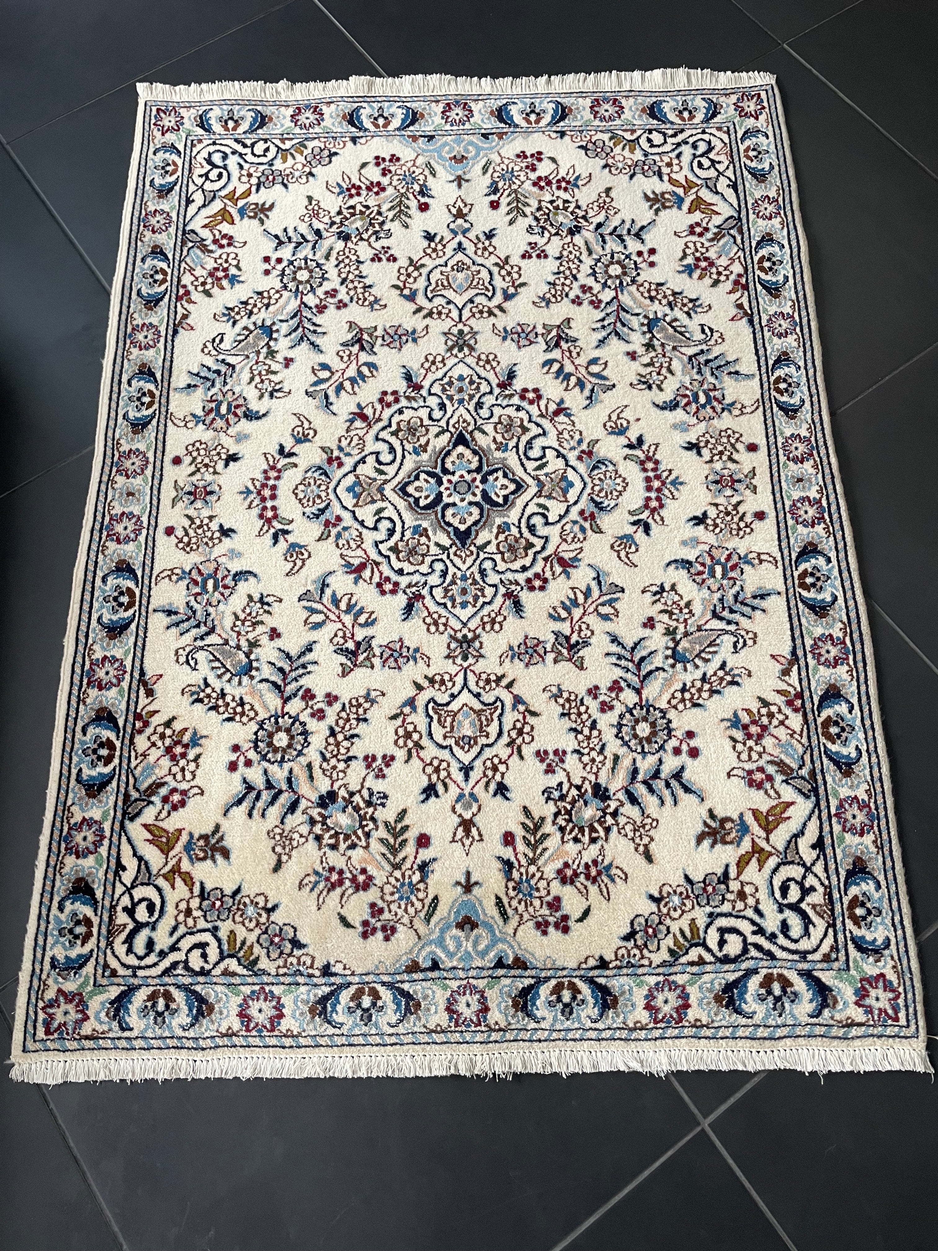 Nain Rug 125 × 90 cm