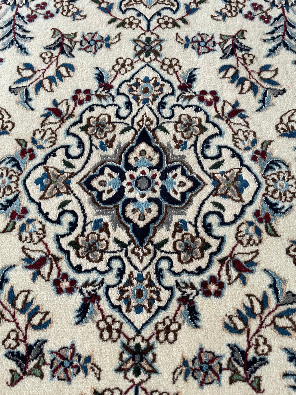 Nain Rug 125 × 90 cm