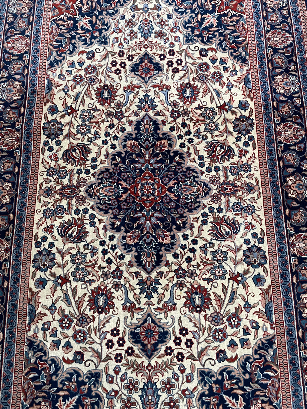 Qom Rug 160 × 95 cm