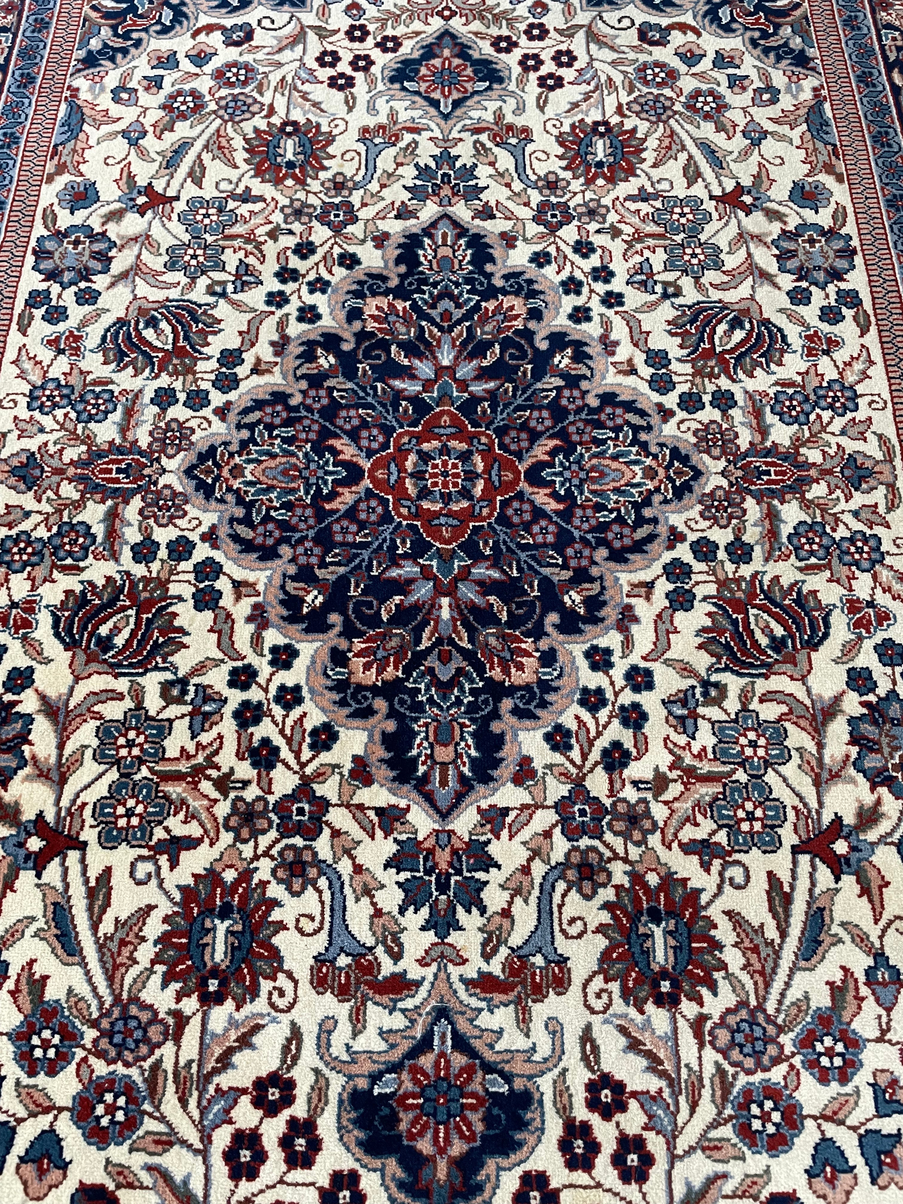 Qom Rug 160 × 95 cm