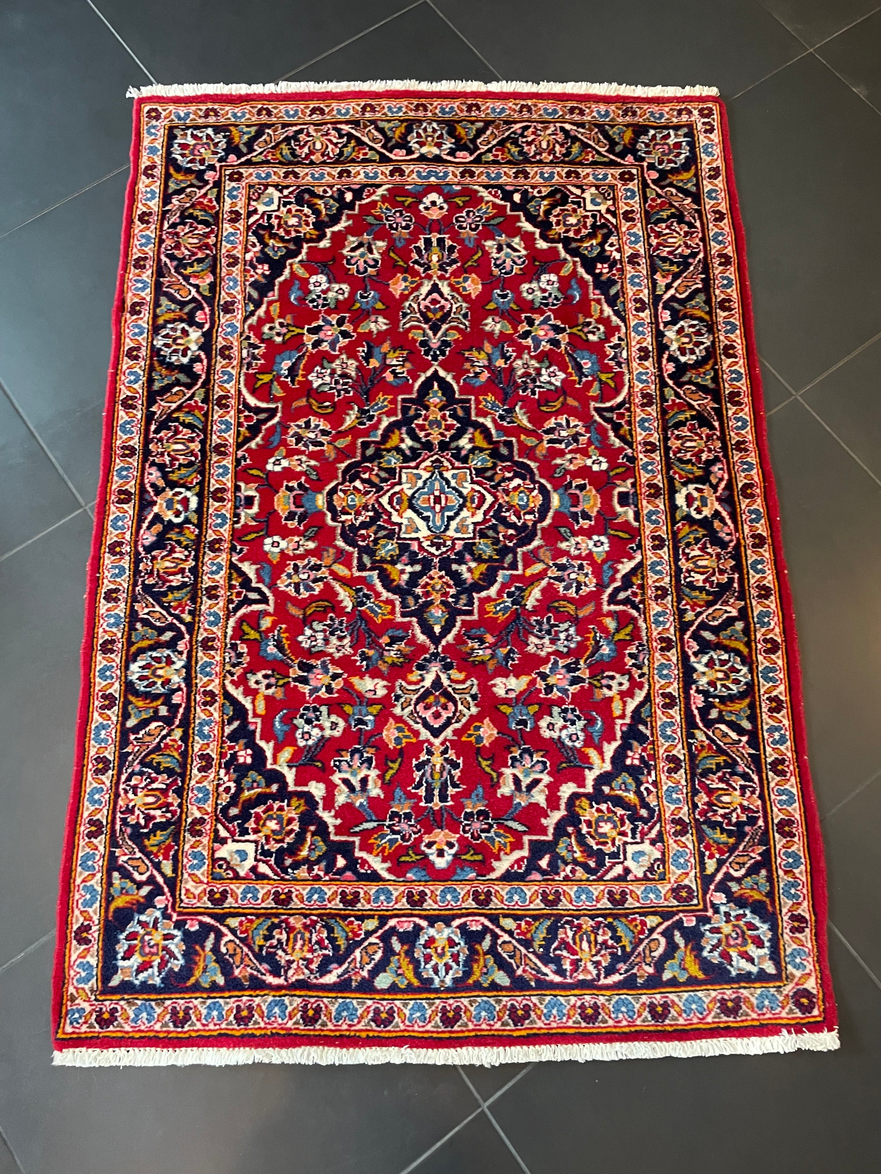 Kashan Rug 150 × 103 cm