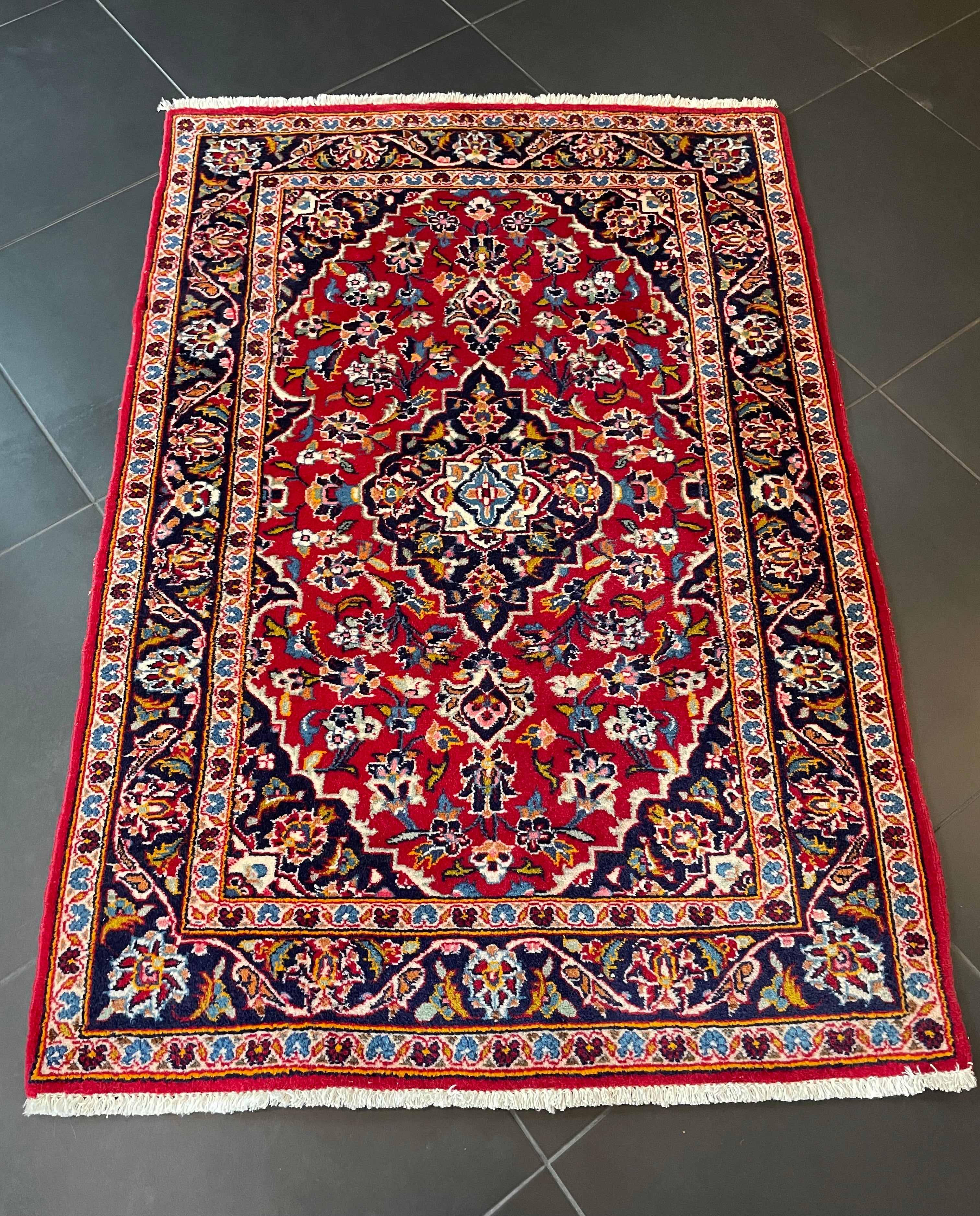 Kashan Rug 150 × 103 cm