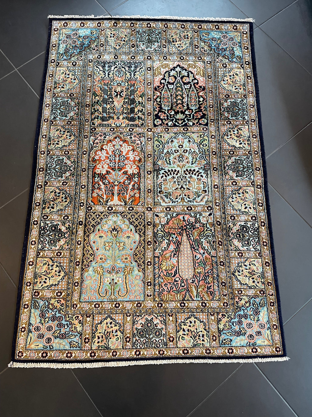 Kashmir Rug 147 × 94 cm