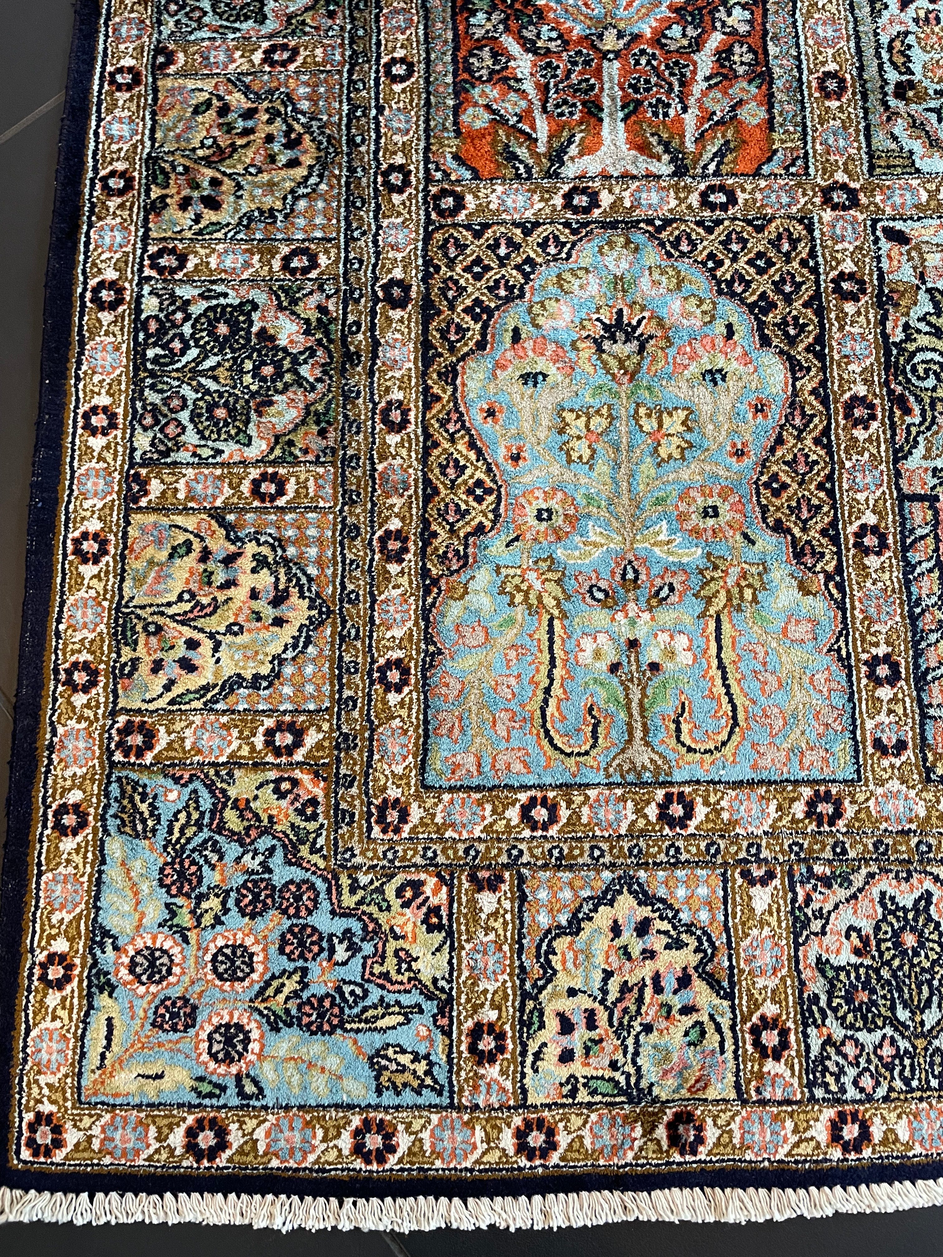 Kashmir Rug 147 × 94 cm
