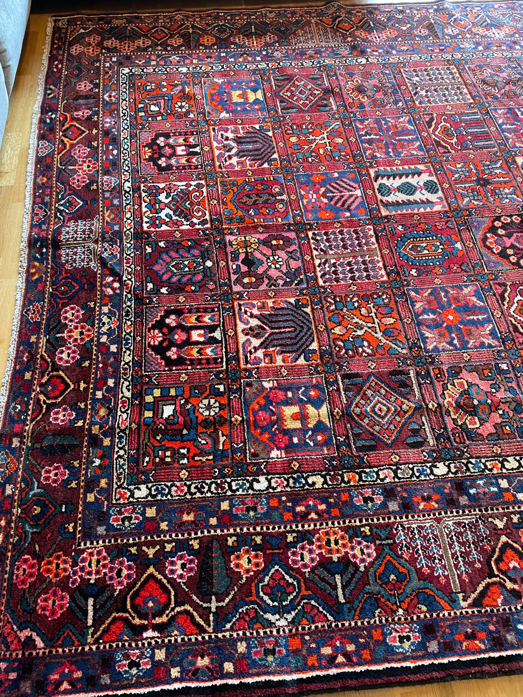 Bakhtiari Rug 350 × 294 cm
