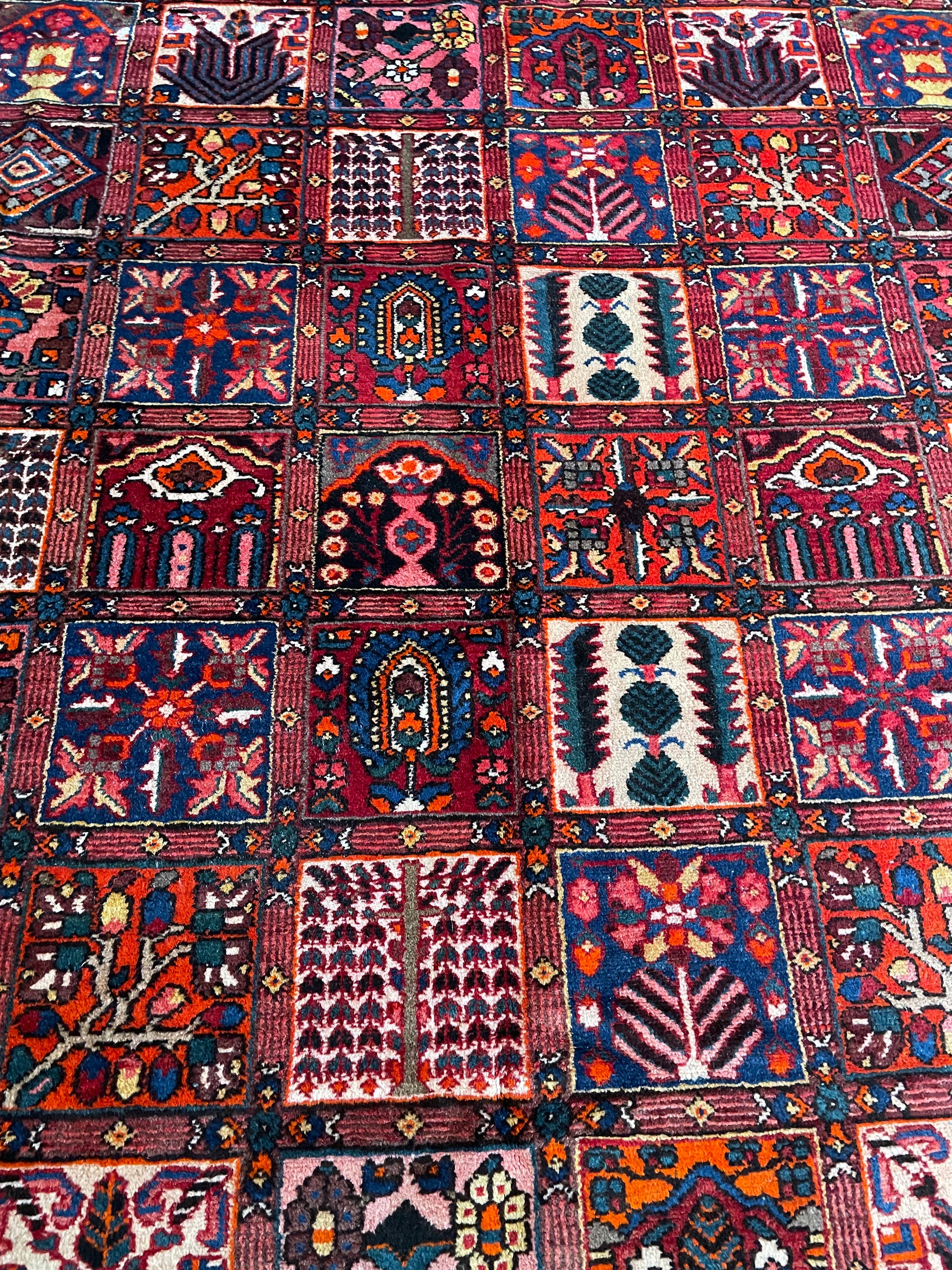 Bakhtiari Rug 350 × 294 cm