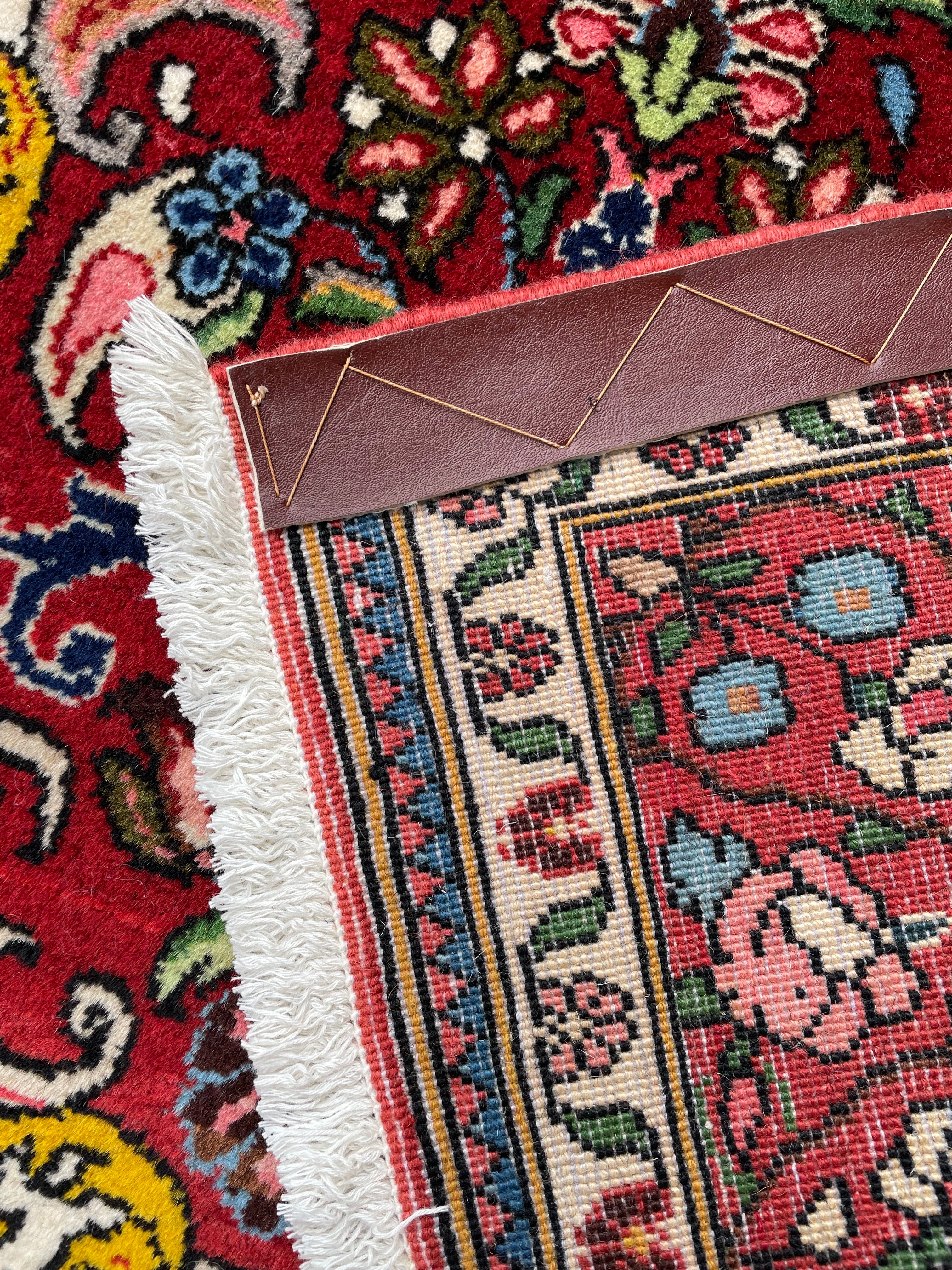 Bakhtiari Rug 409 × 107 cm