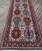 Bakhtiari Rug 409 × 107 cm