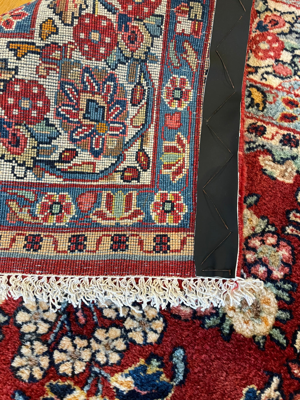 Sarough Rug 263 × 189 cm