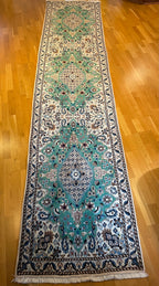 Nain Rug 377 × 84 cm