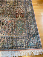 Kashmir Rug 240 × 167 cm