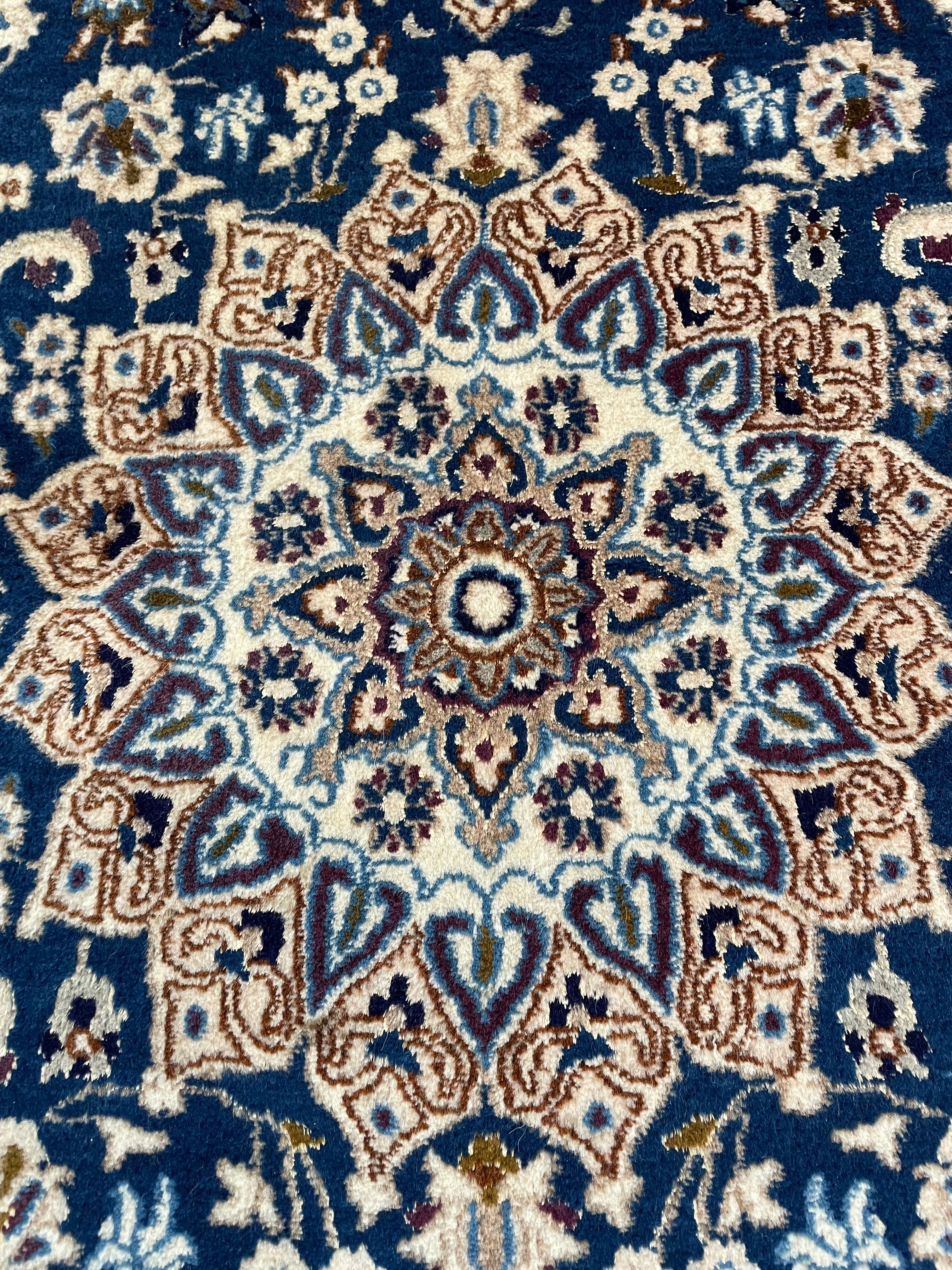 Nain rug 134×93 cm