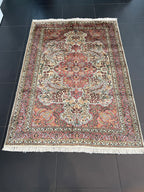 Kashmirin silkkinen matto 180x123cm