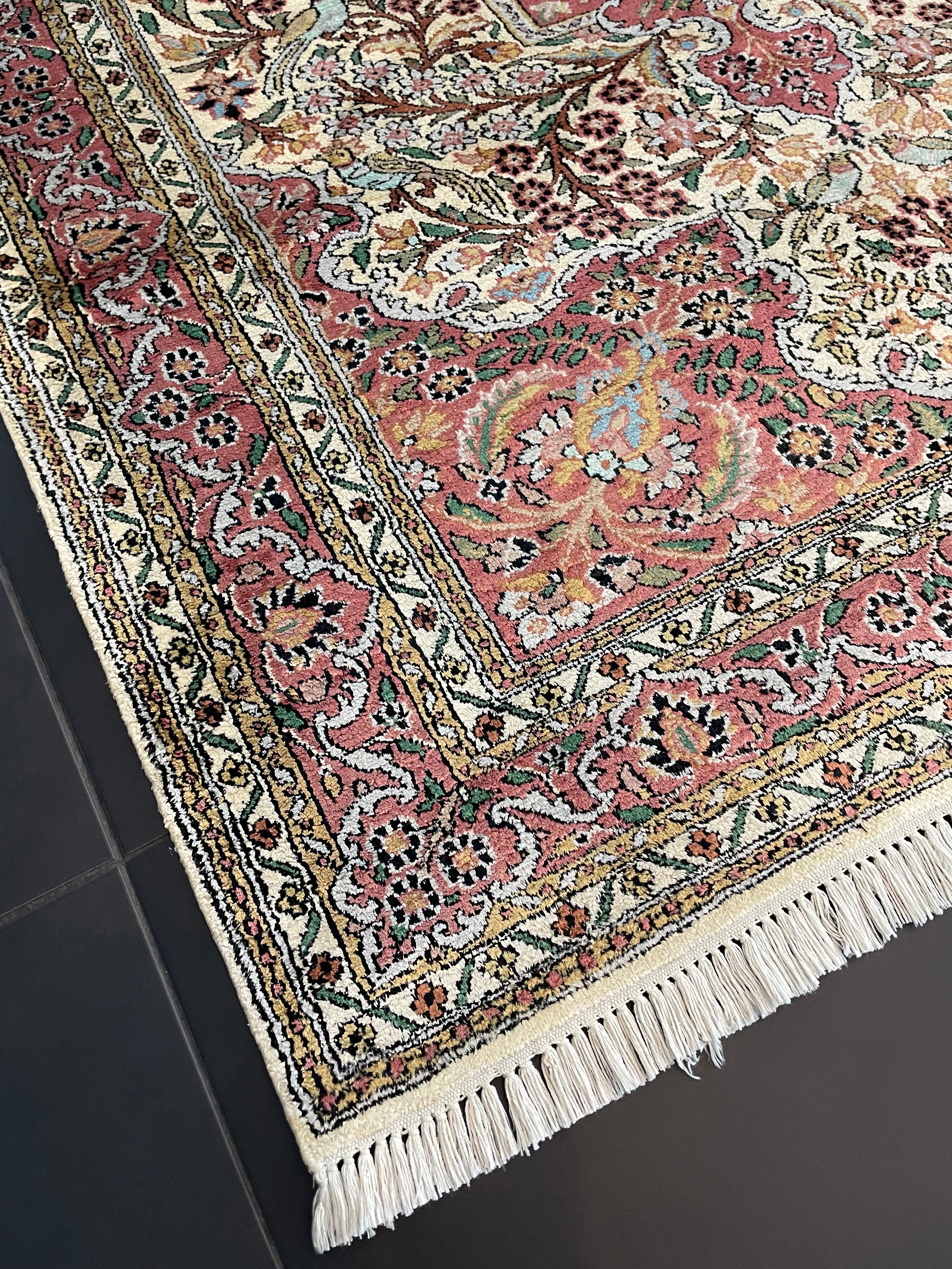 Kashmir silk rug 180x123cm