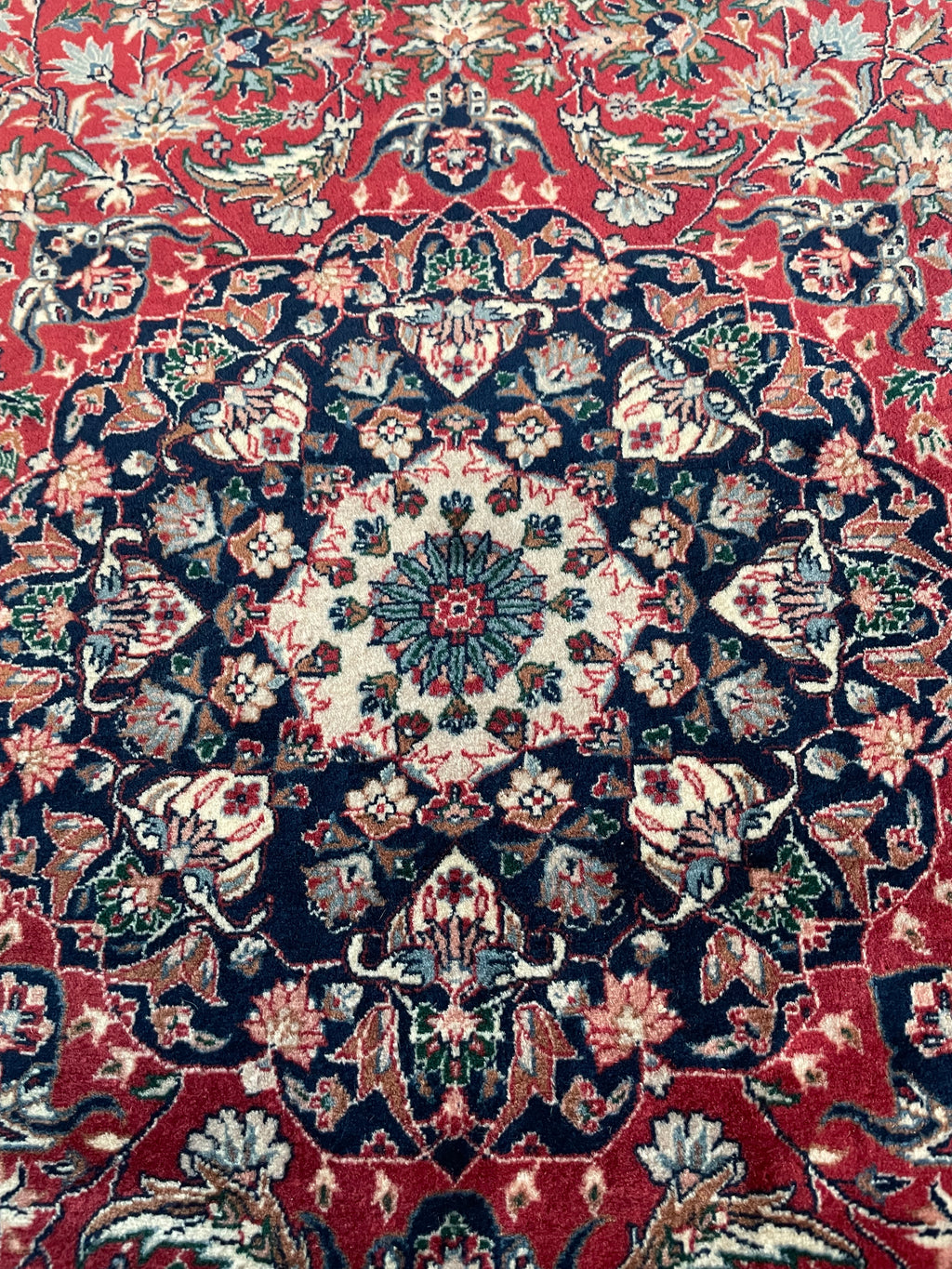 Isfahan rug 165x101cm