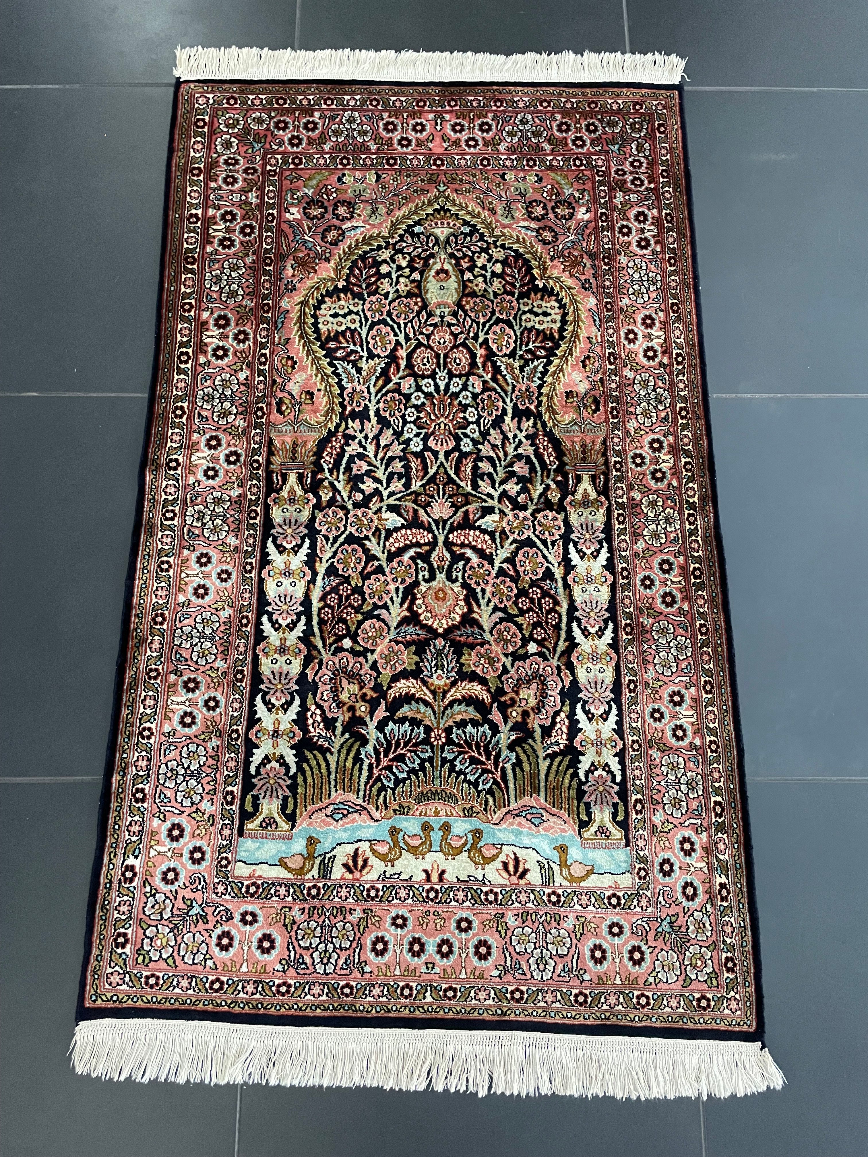 Kashmir silk rug 128x76cm