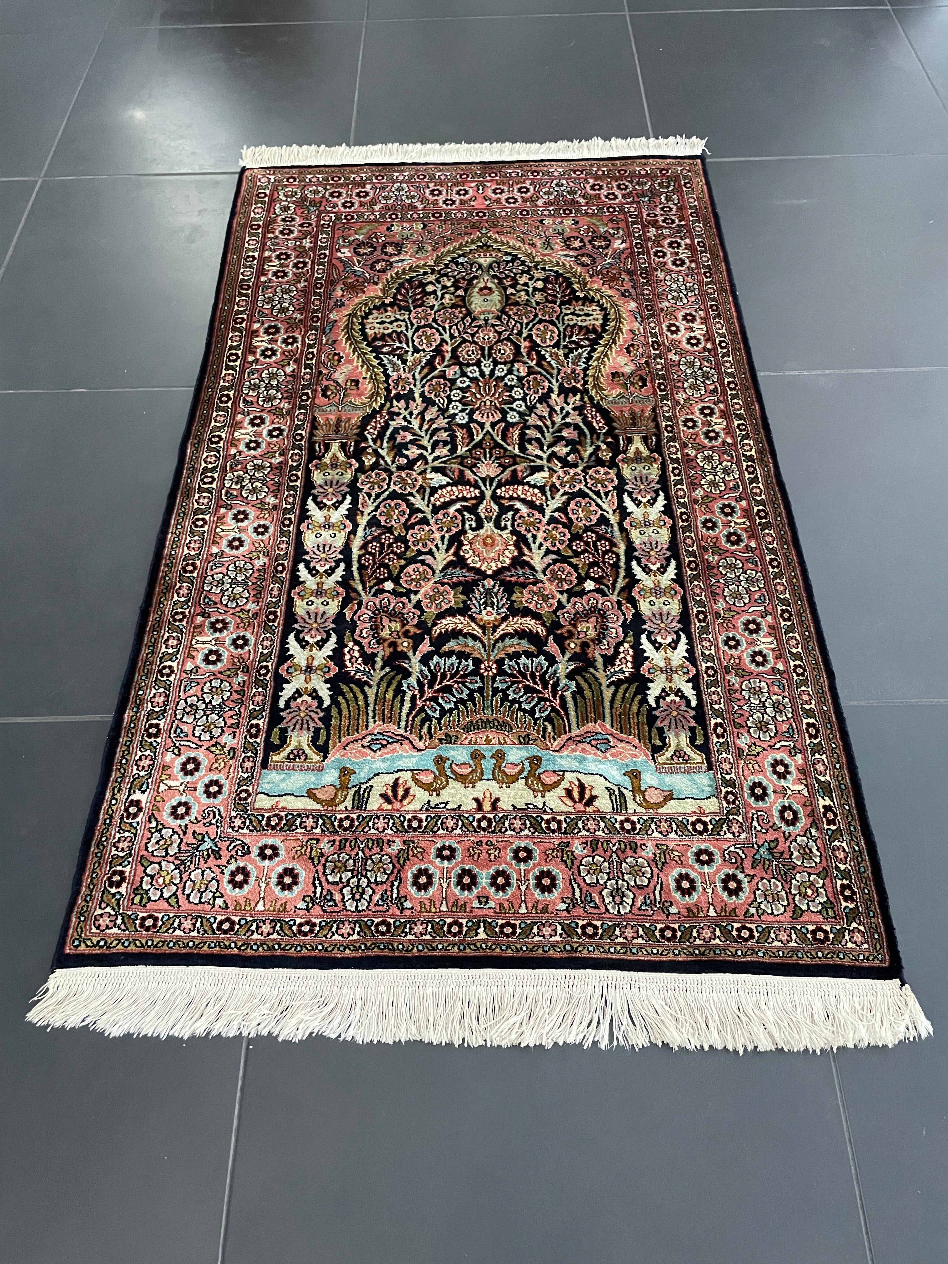 Kashmir silk rug 128x76cm